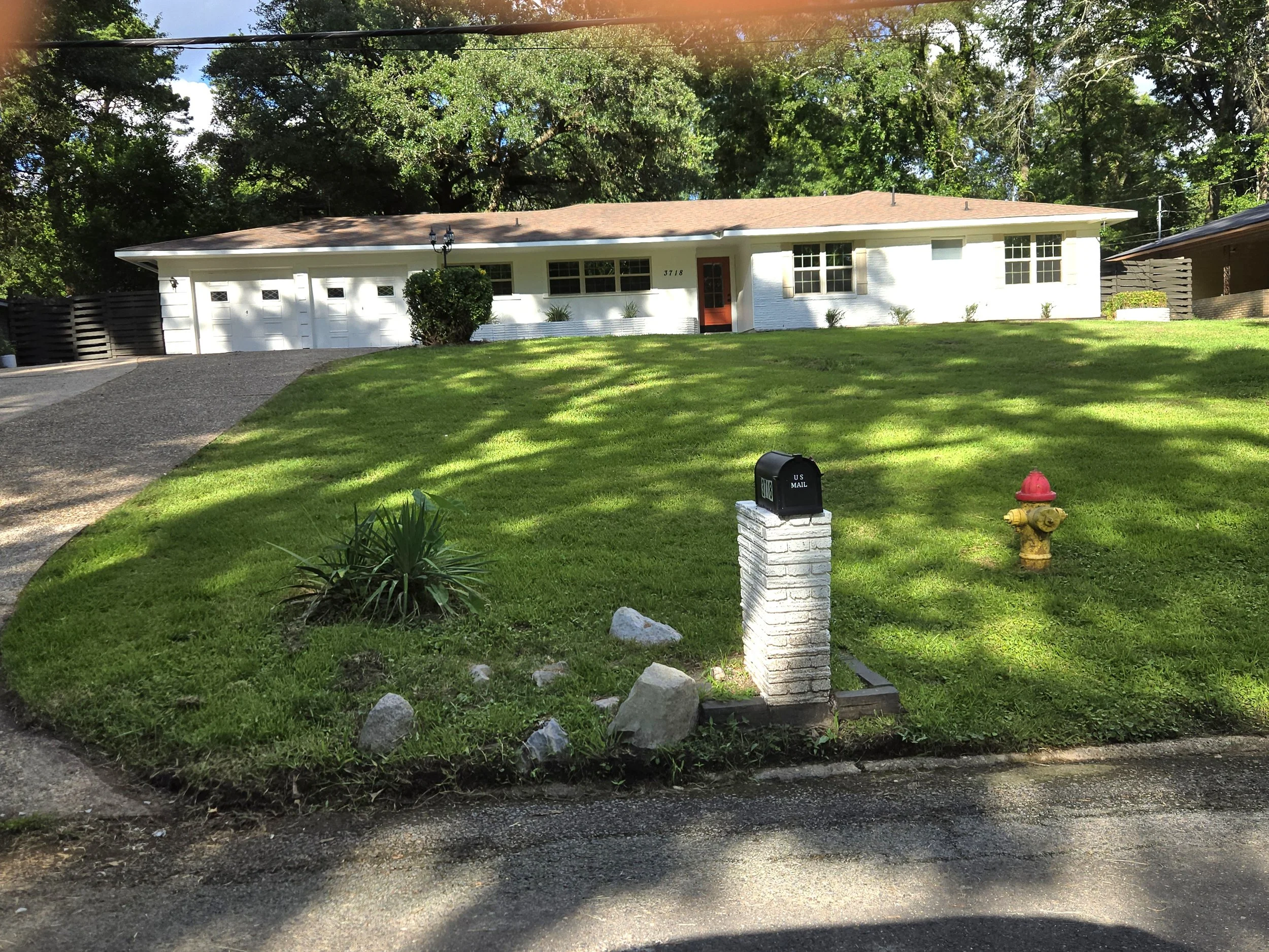 Eddy Place Exterior front