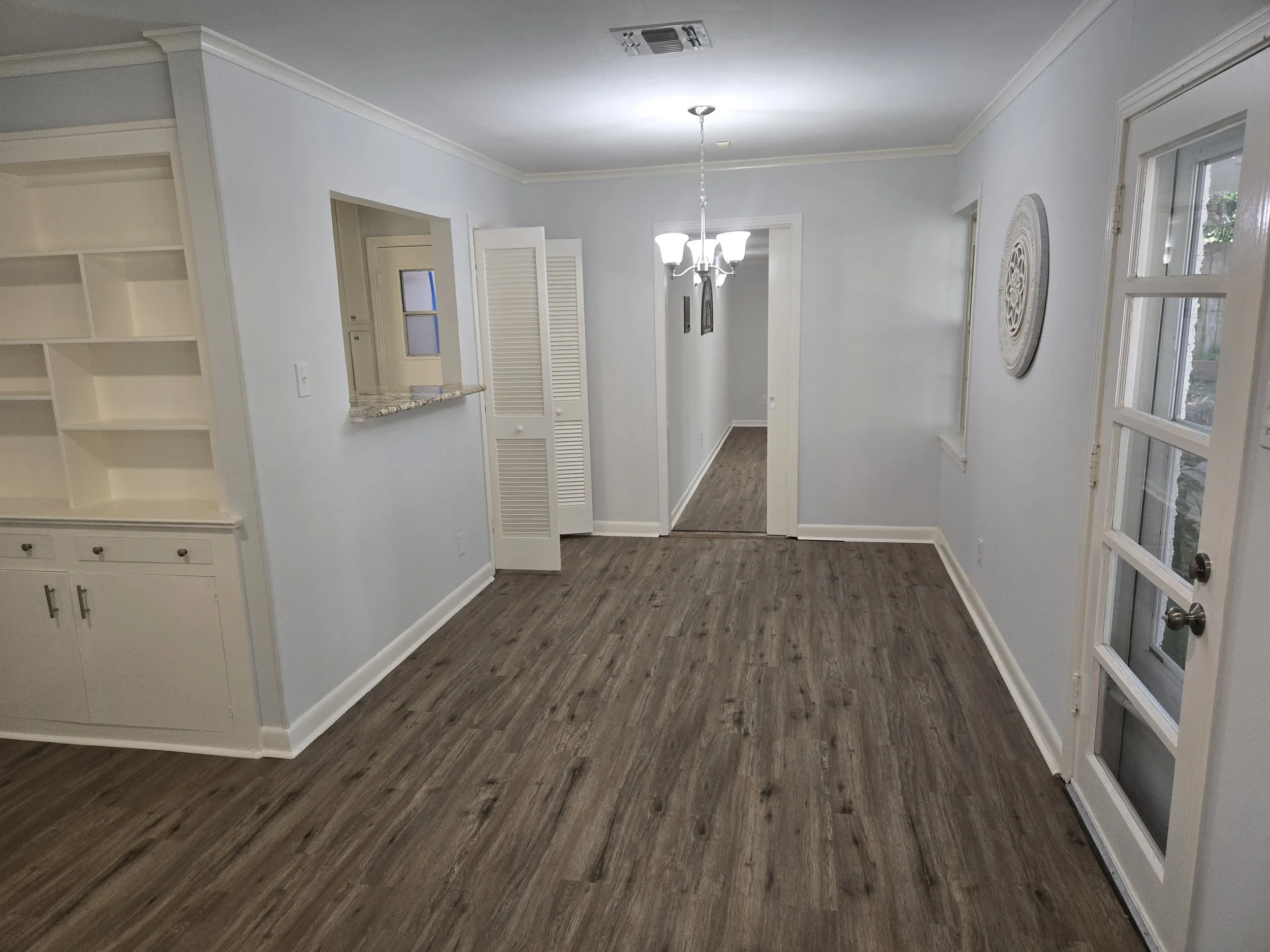 Dining area.jpg