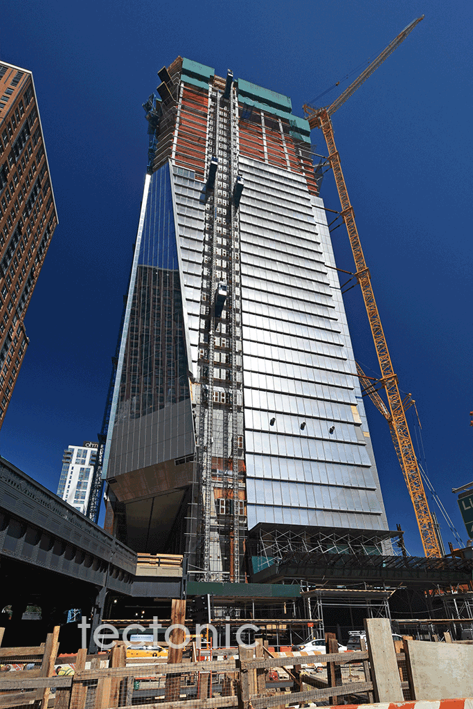 ooking up from 10th Avenue 