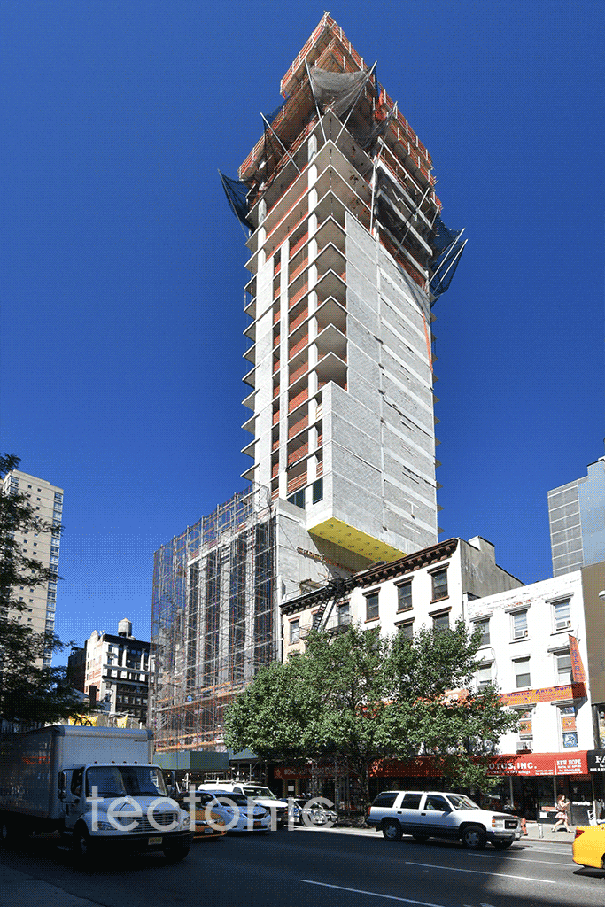 Eastern side from 6th Avenue
