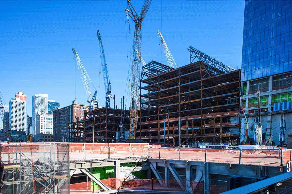 30 Hudson Yards and the retail podium (20 Hudson Yards) from the High Line Park