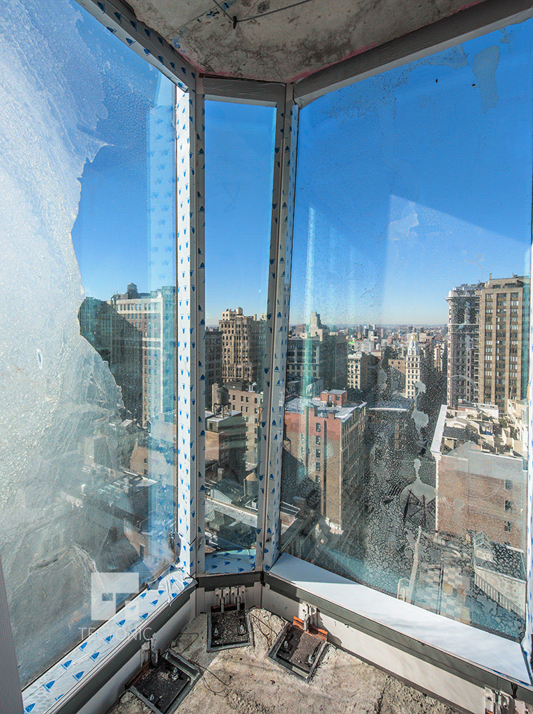 Southwestern corner chamfer on the 20th floor