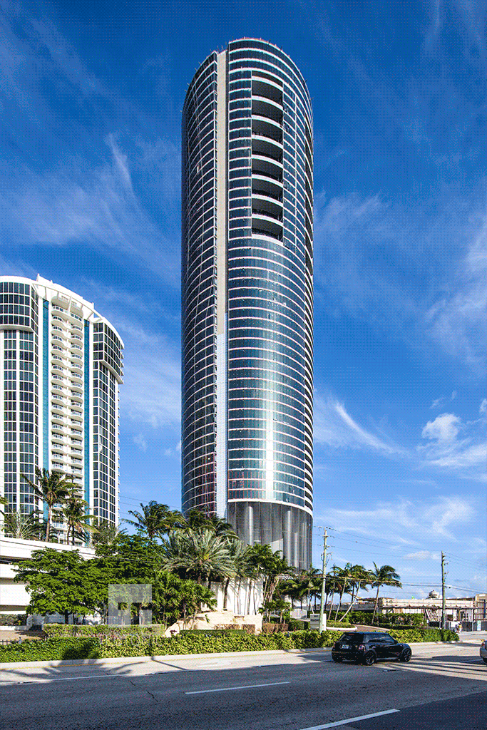 Full height view from Collins Avenue