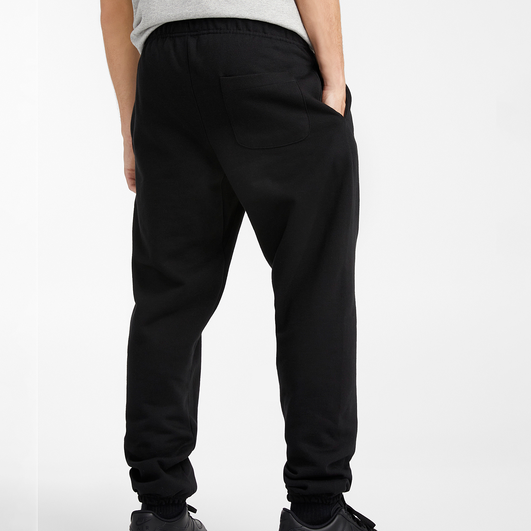 Black_Pants_Back.png