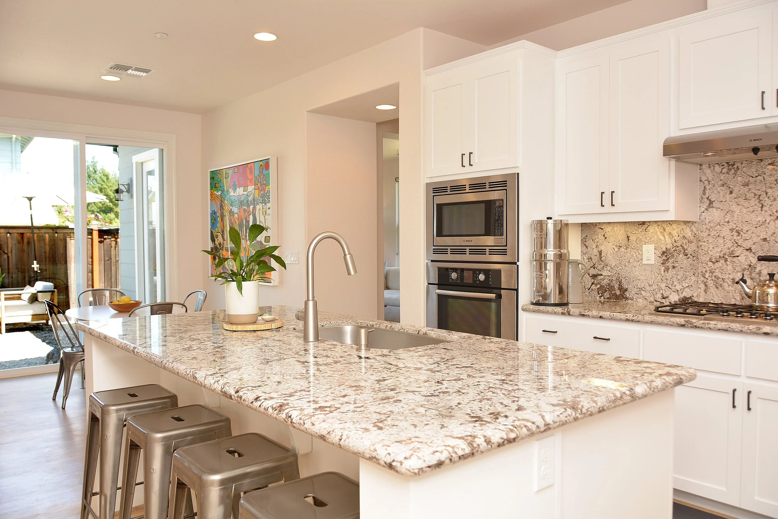 Kitchen_3.jpg