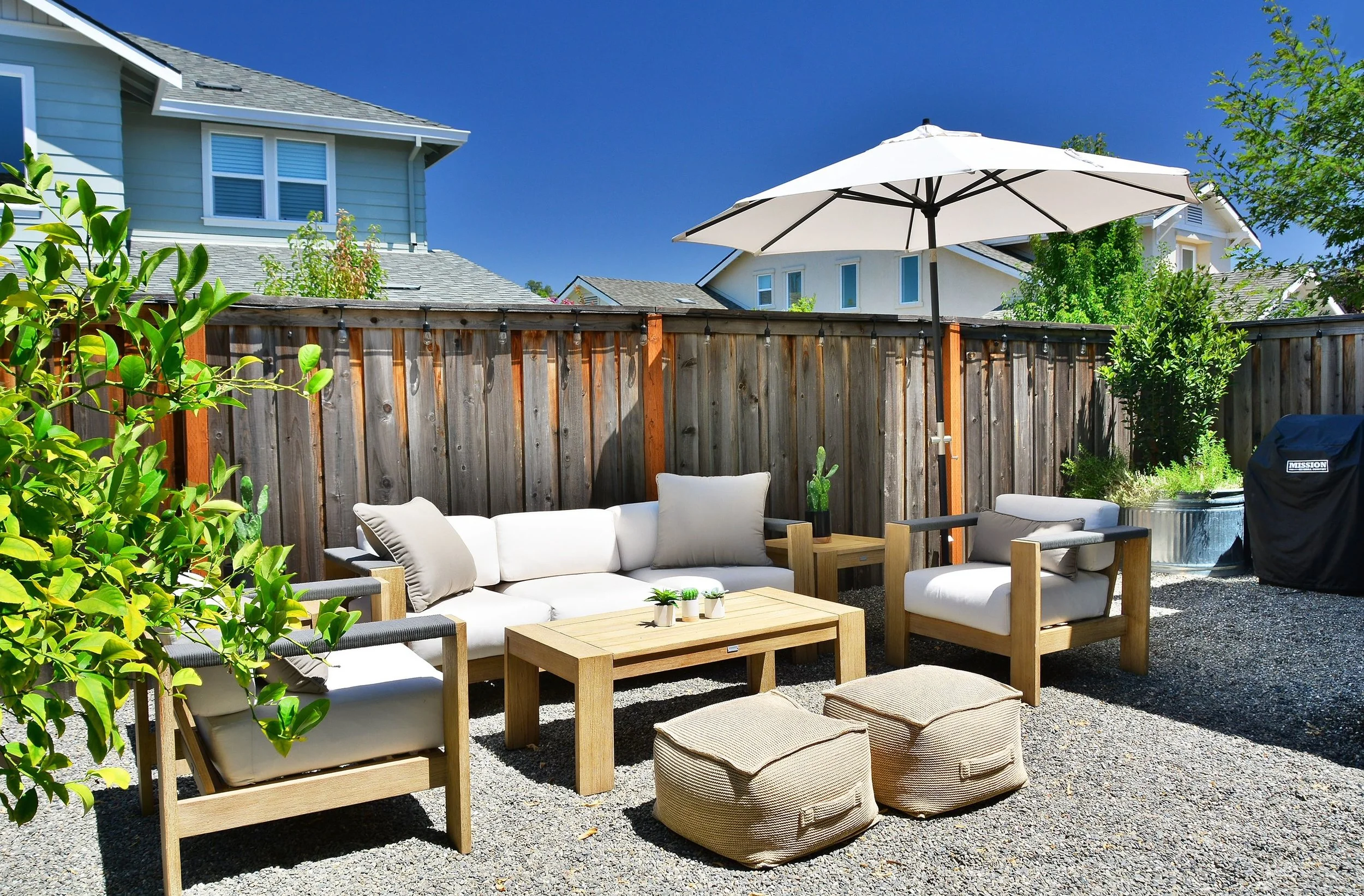 Backyard_2.jpg