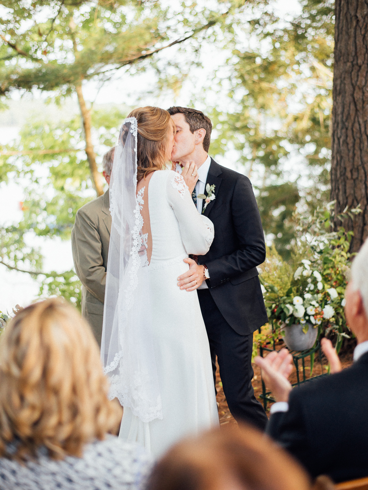 043-siousca-maineweddingphotographer-backyardwedding-mainewedding.jpg