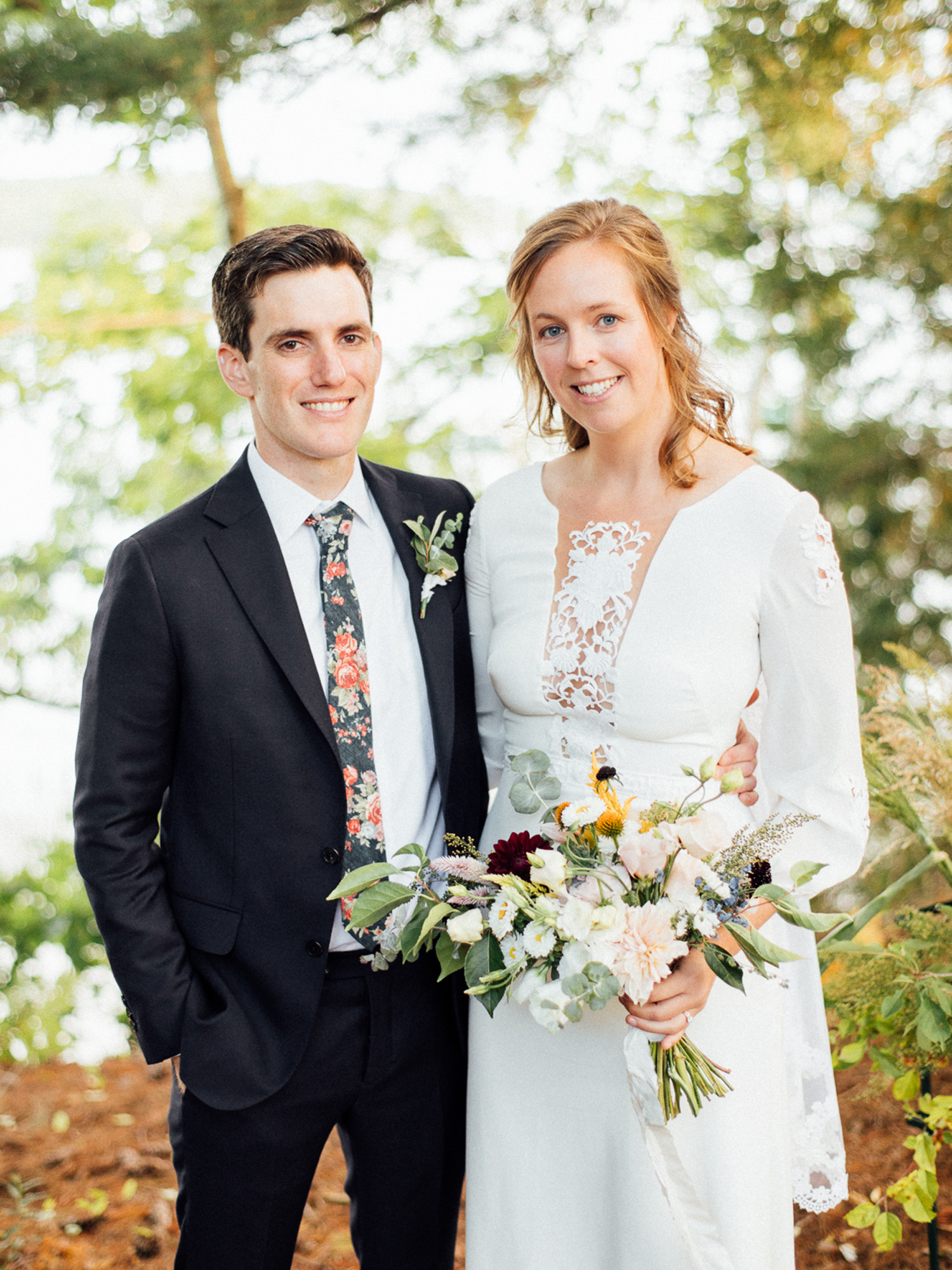 051-siousca-maineweddingphotographer-backyardwedding-mainewedding.jpg