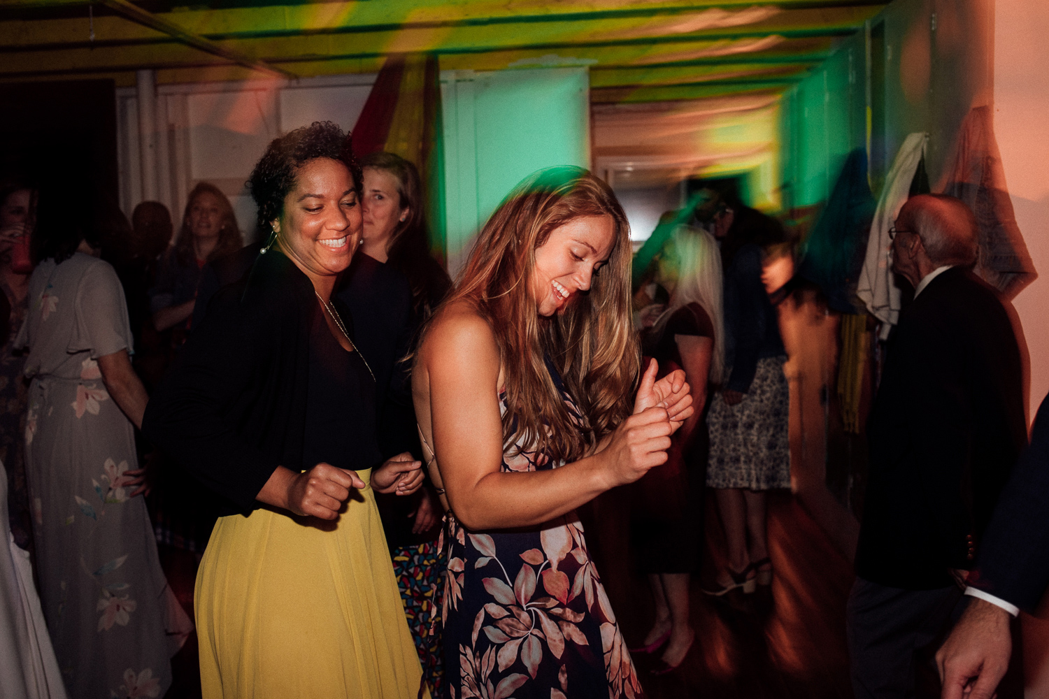093-siousca-maineweddingphotographer-backyardwedding-mainewedding.jpg