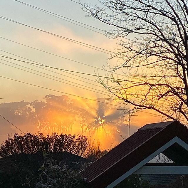 Frosty start but with the promise of another beautiful day #sunrise
