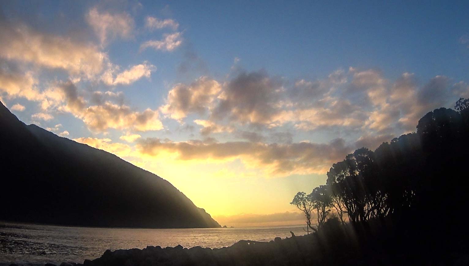 Sunset back at Bligh Sound
