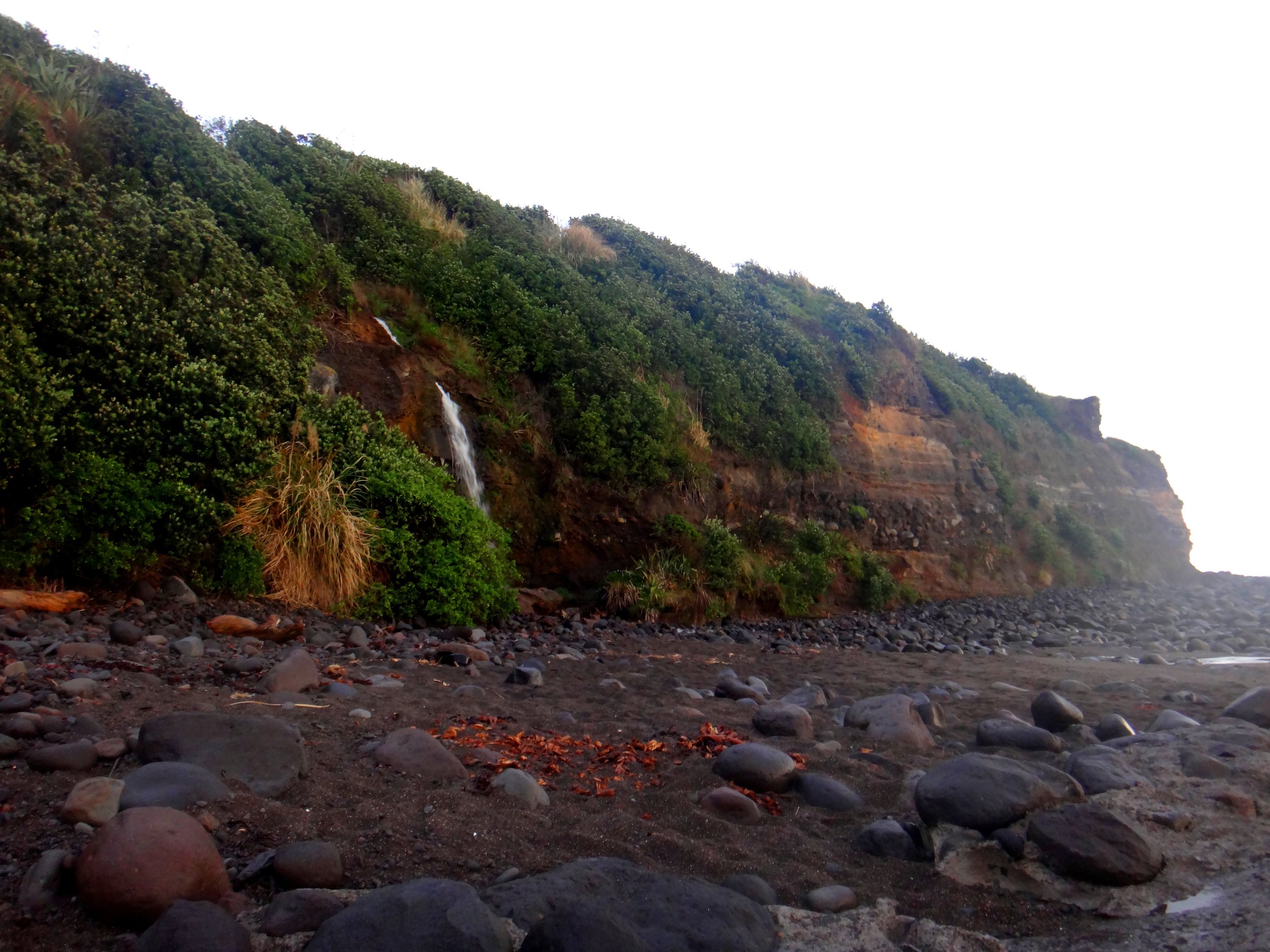 Little waterfall by the Opunake landing.