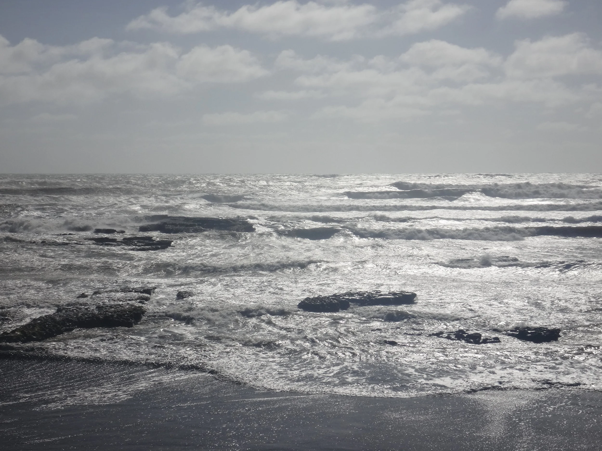 Port Waikato waves.