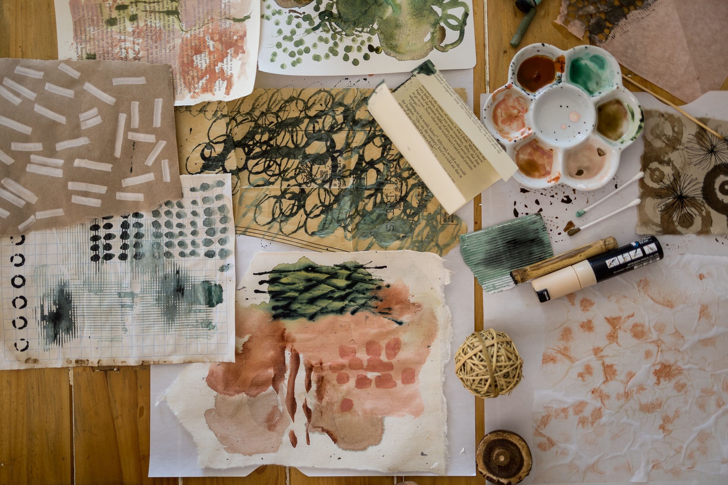 SKETCHBOOK TOUR / Packed with abstracts, mixed media layering, and more! —  LAURA HORN ART