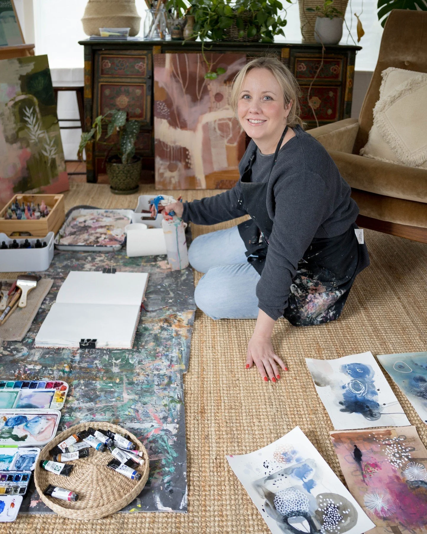 Back in the studio, all set up and ready to go. The calm before the mess! There&rsquo;s something very freeing about working on the floor surrounded by art supplies (aside from the odd dead leg or cramp!). 

I've been having fun working on a new seri