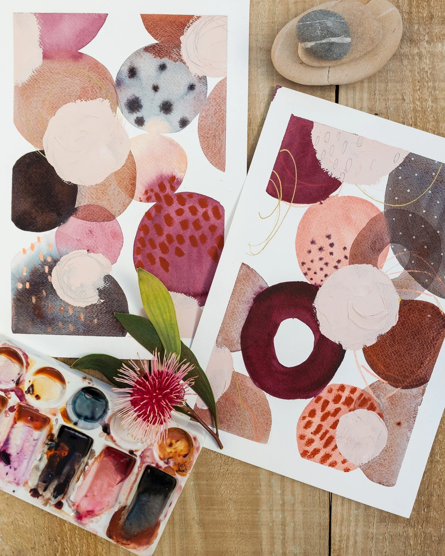 It's been fun making art classes over the years! If you haven't tried a class and want to, I have a little offer runnng at the moment where you can save 20% using the code CREATIVE20. All levels welcome. Here's a few to whet your appetite. 
Image 1: 