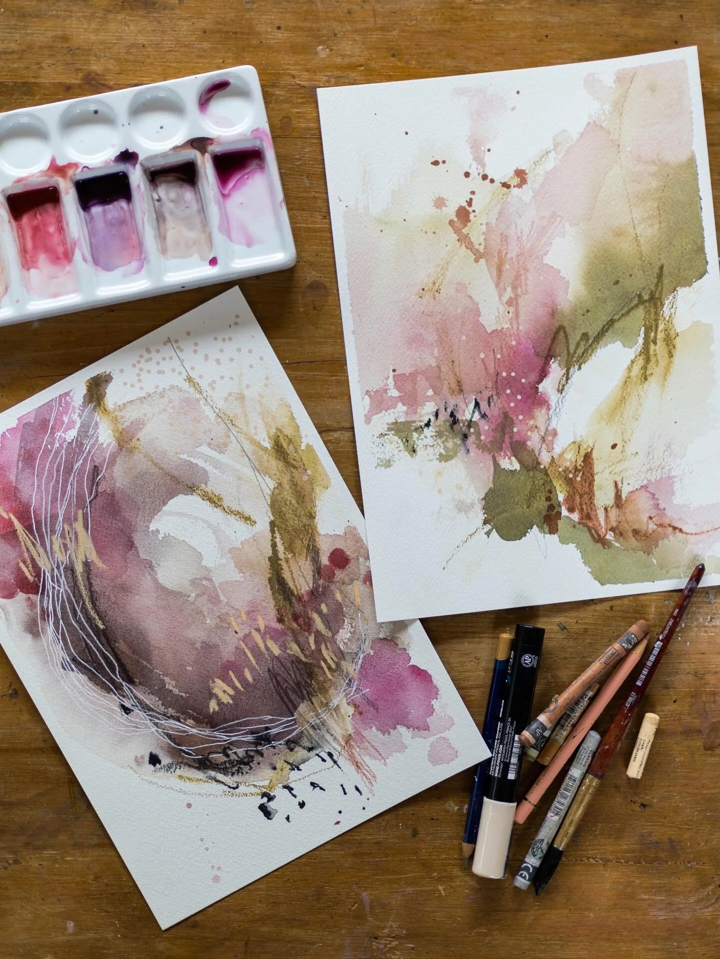 A few painting projects from my new course, Marks &amp; Rhythm! 

Which of these are you most excited to jump into? Listed in order of appearance:
&ndash; Rhythmic Mark-Making Paintings
&ndash; Painting with Unexpected Tools
&ndash; Organic Nests
&nd