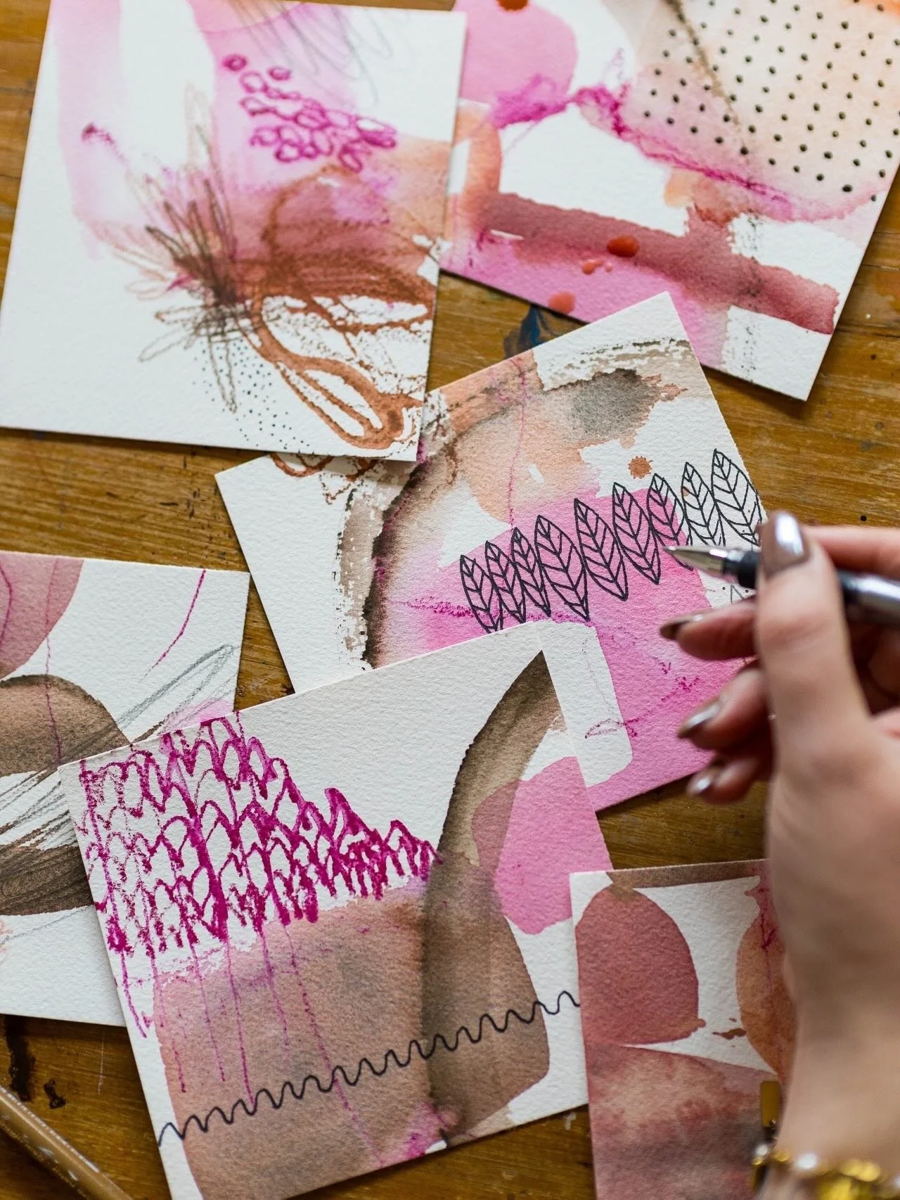 I felt like painting with pink 💕 Have you had a strong colour urge recently? These are a few photos from the art I shared in yesterday&rsquo;s reel. A fun way to dive in and experience a bit of painting flow! Not sure if pink is here to stay or whet