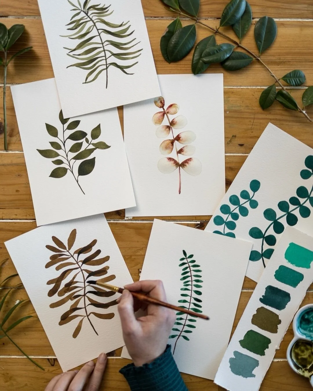 Guess which course is making a comeback? If you recognise these photos, let me know in the comments. I&rsquo;ve been re-watching this course today and there&rsquo;s no denying it&rsquo;s a special one. 🫶 Stay tuned! 

#signaturecourse #mixedmediaart
