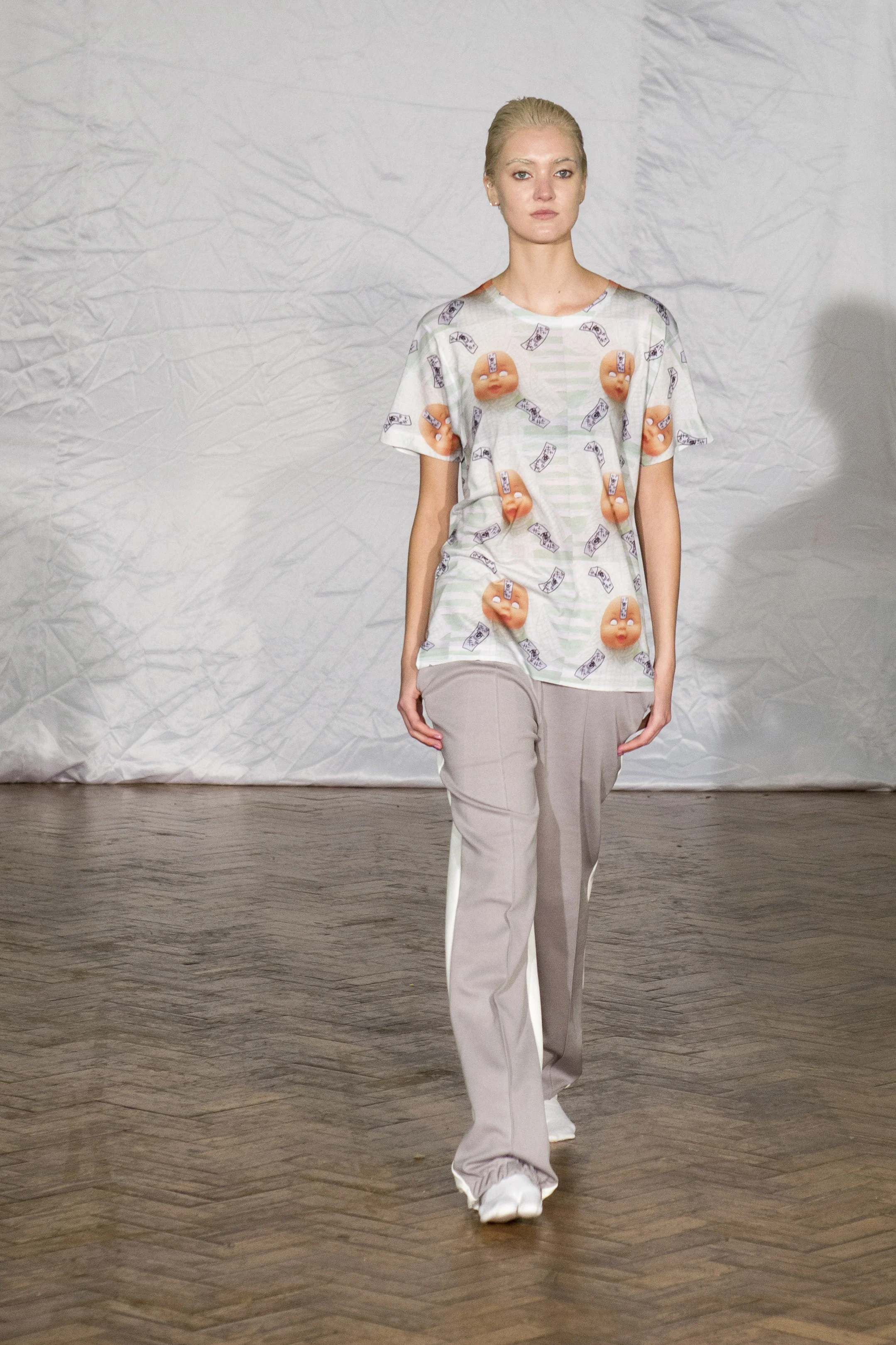 Trousers seamed and gathered at the ankle Candy Atom