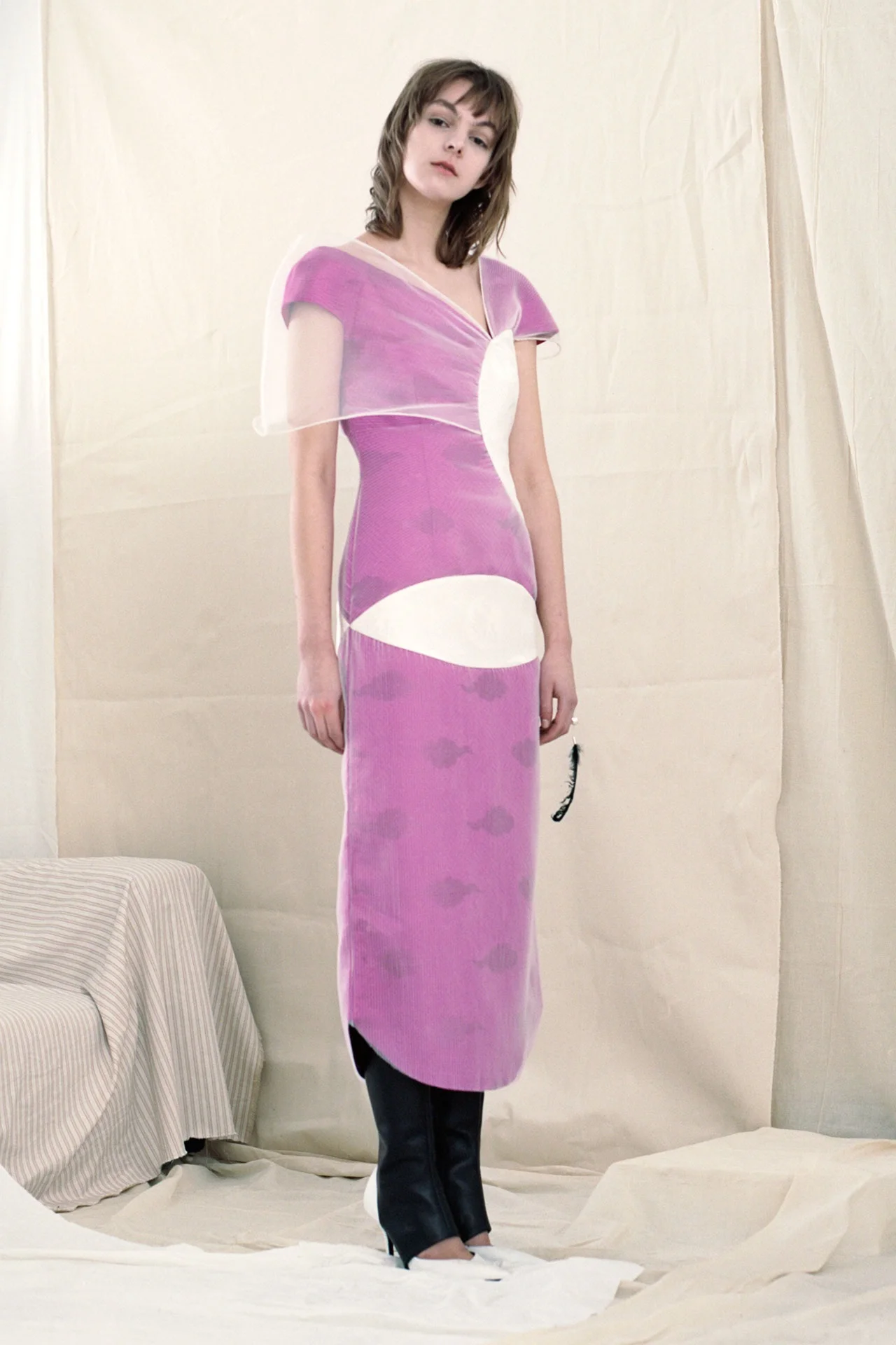 Shao Yen - hugging lines and curves