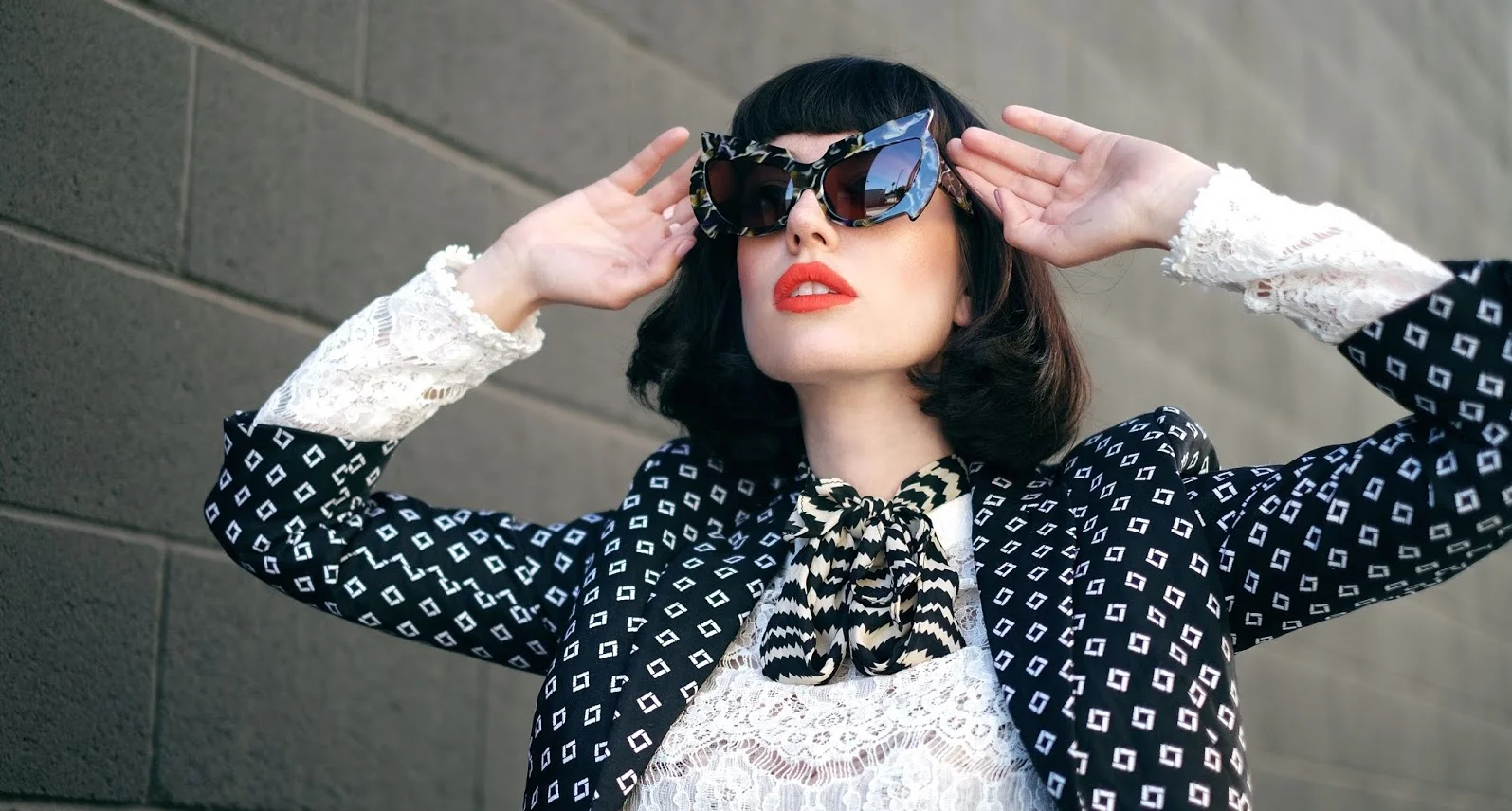 Amy Roiland (@fashionnerd) in Mantis