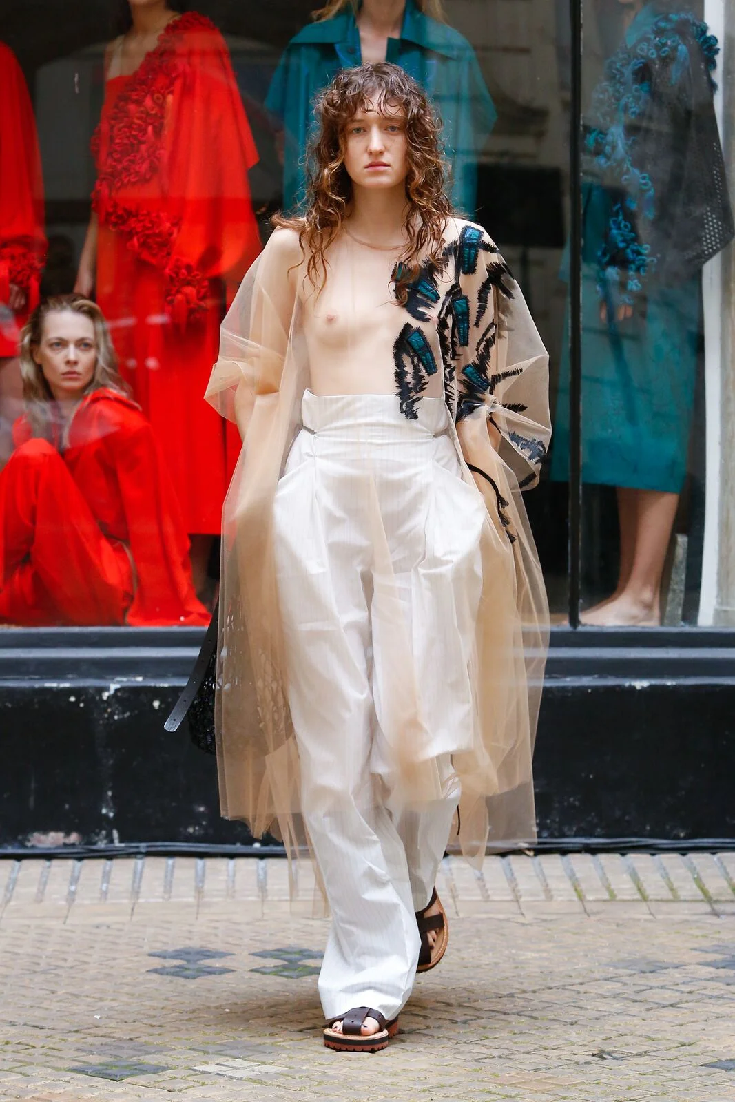 Litvoskaya-RTW-SS18-06_preview.jpeg