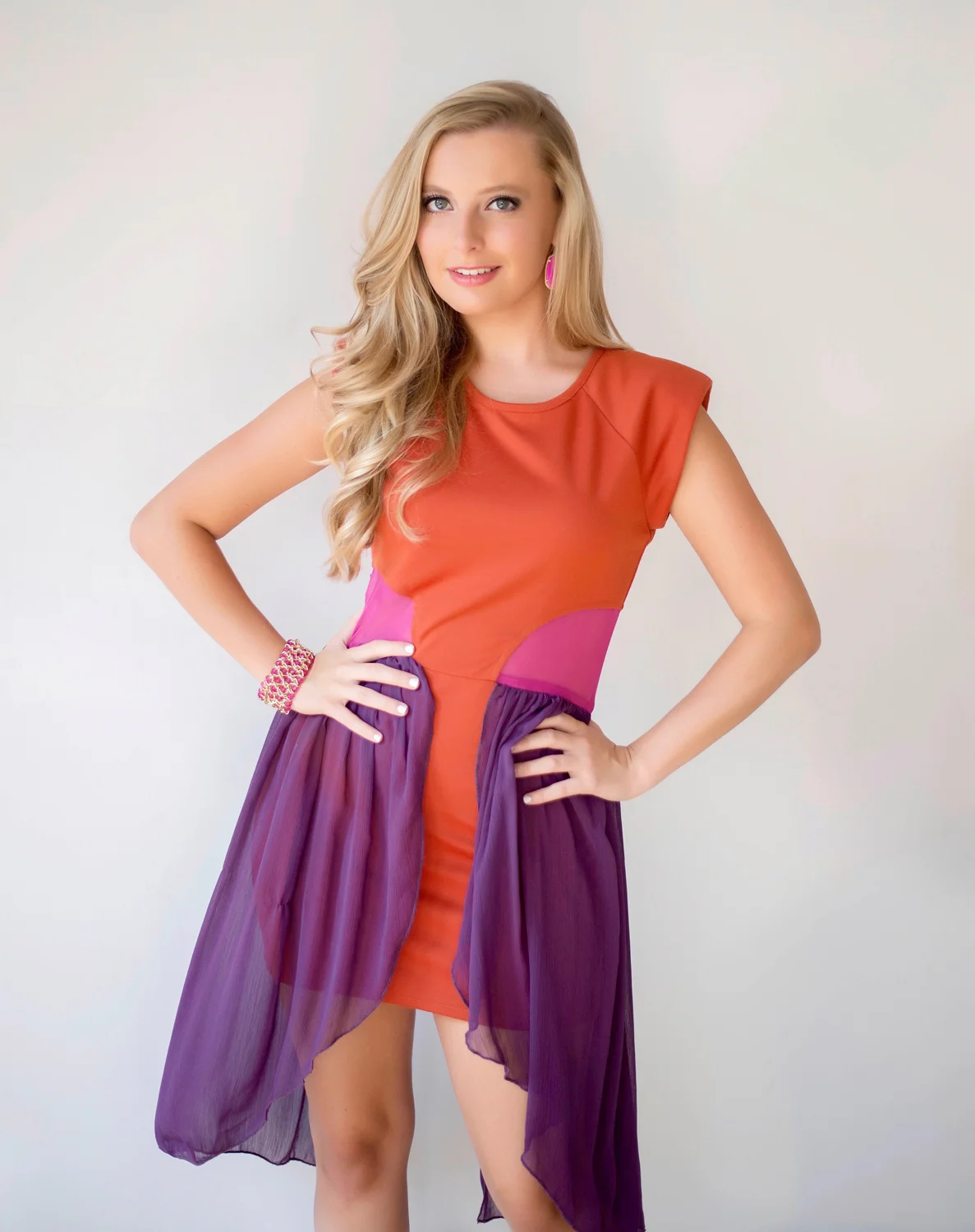 Macy-306flipAred-WEB.jpg