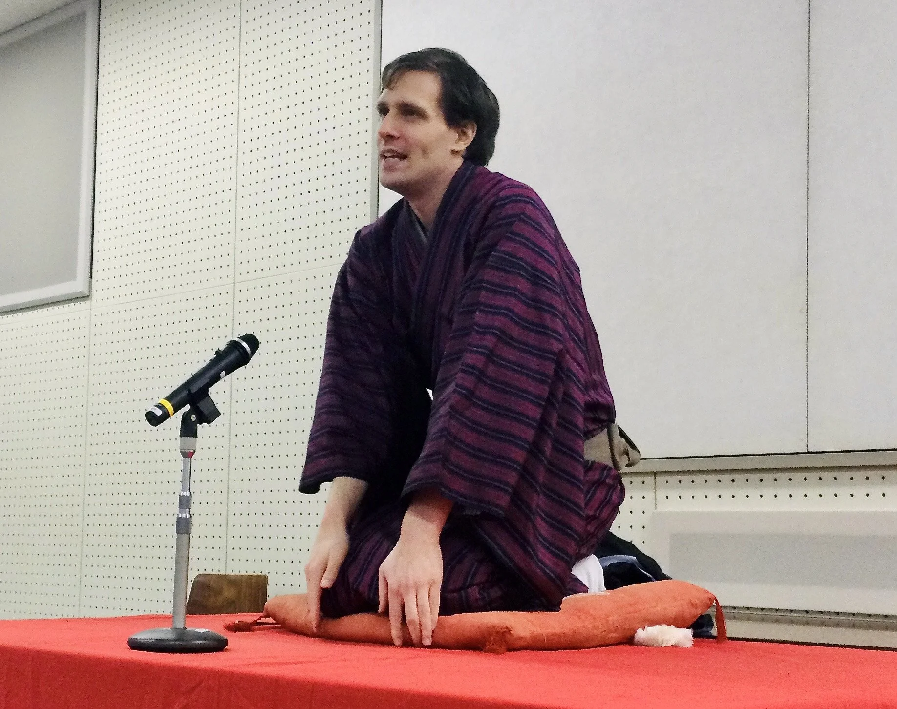 Swedish Rakugoka Sanyūtei Kōseinen Performs At My University! 