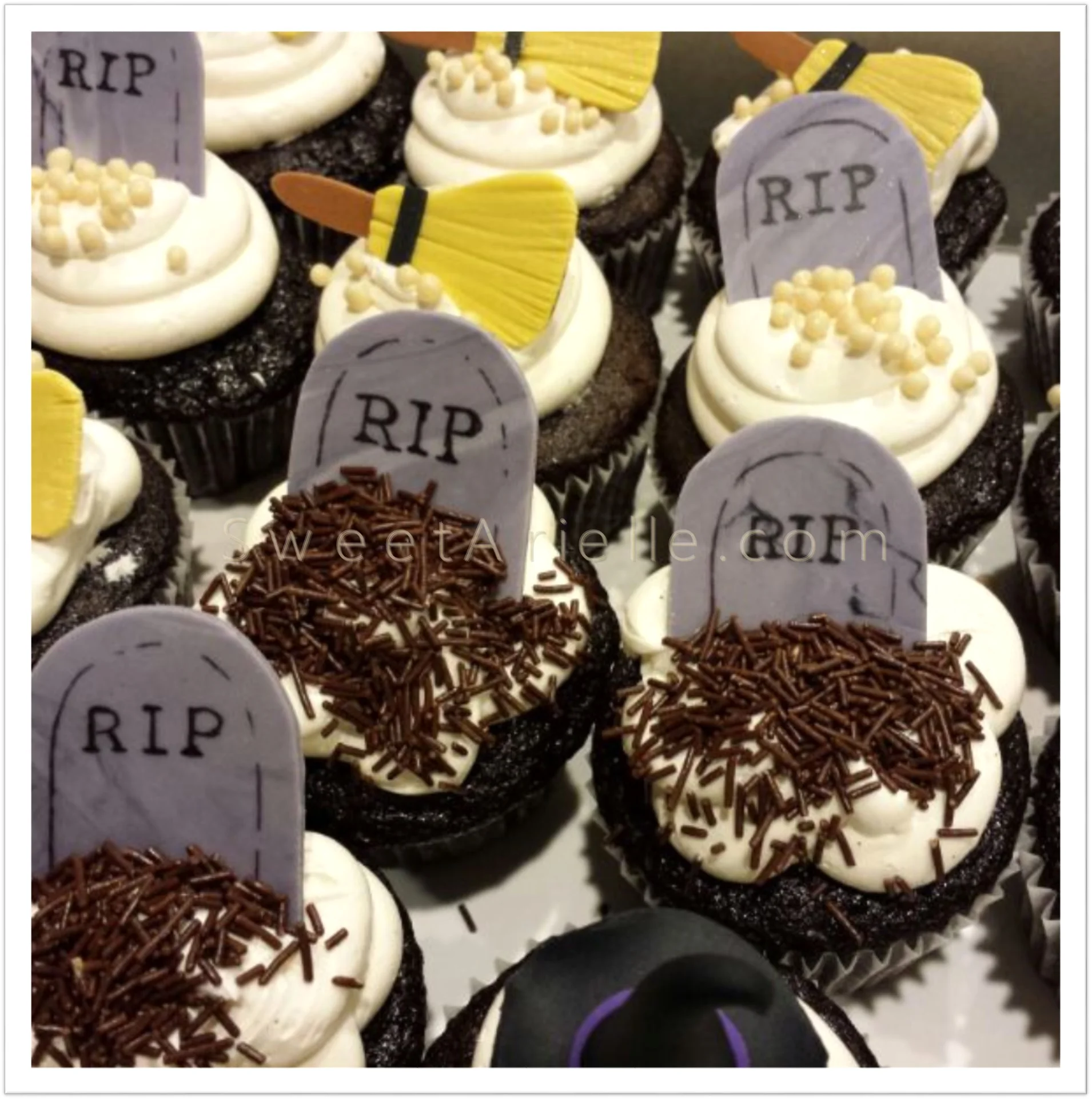 Halloween Cup 2a.jpg