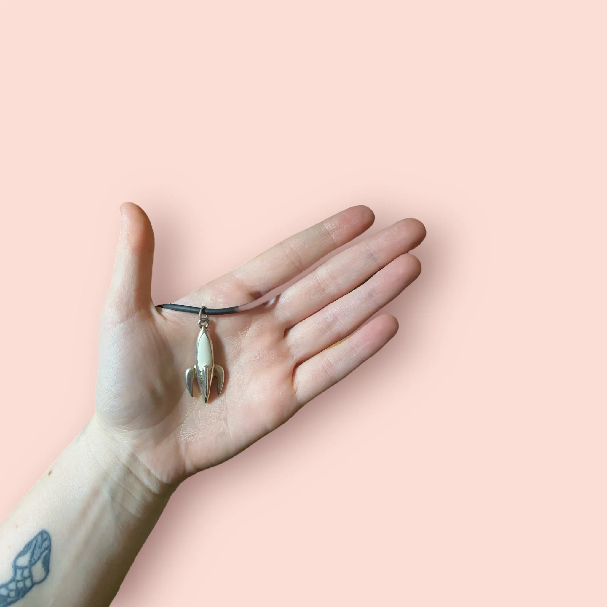 ROCKET NECKLACE