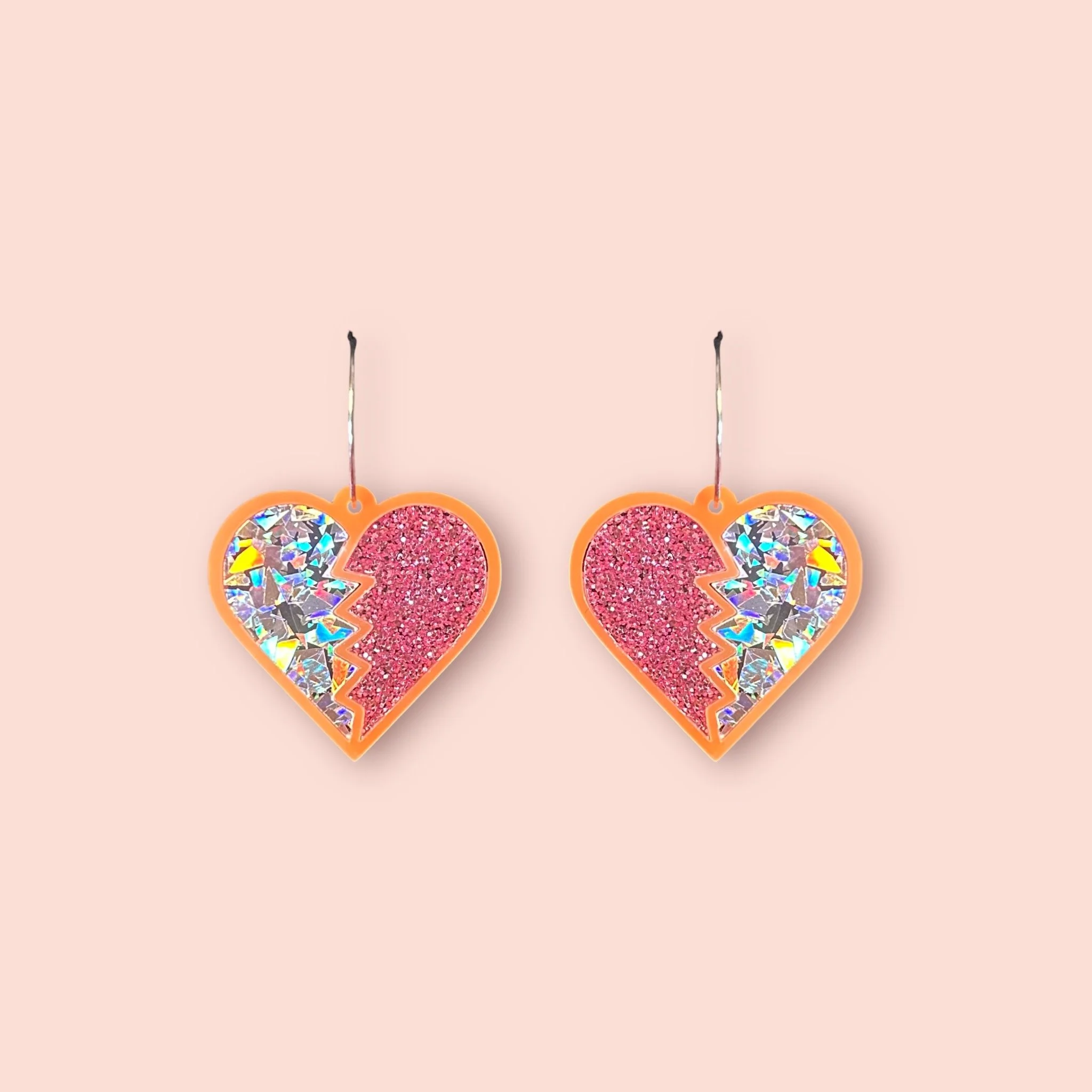 MEDIUM HEART BREAKER HOOPS (I)