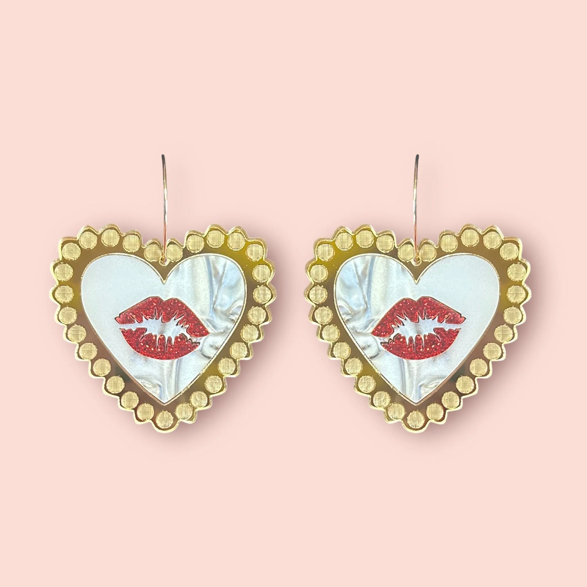 LOVERS KISS HEART HOOPS