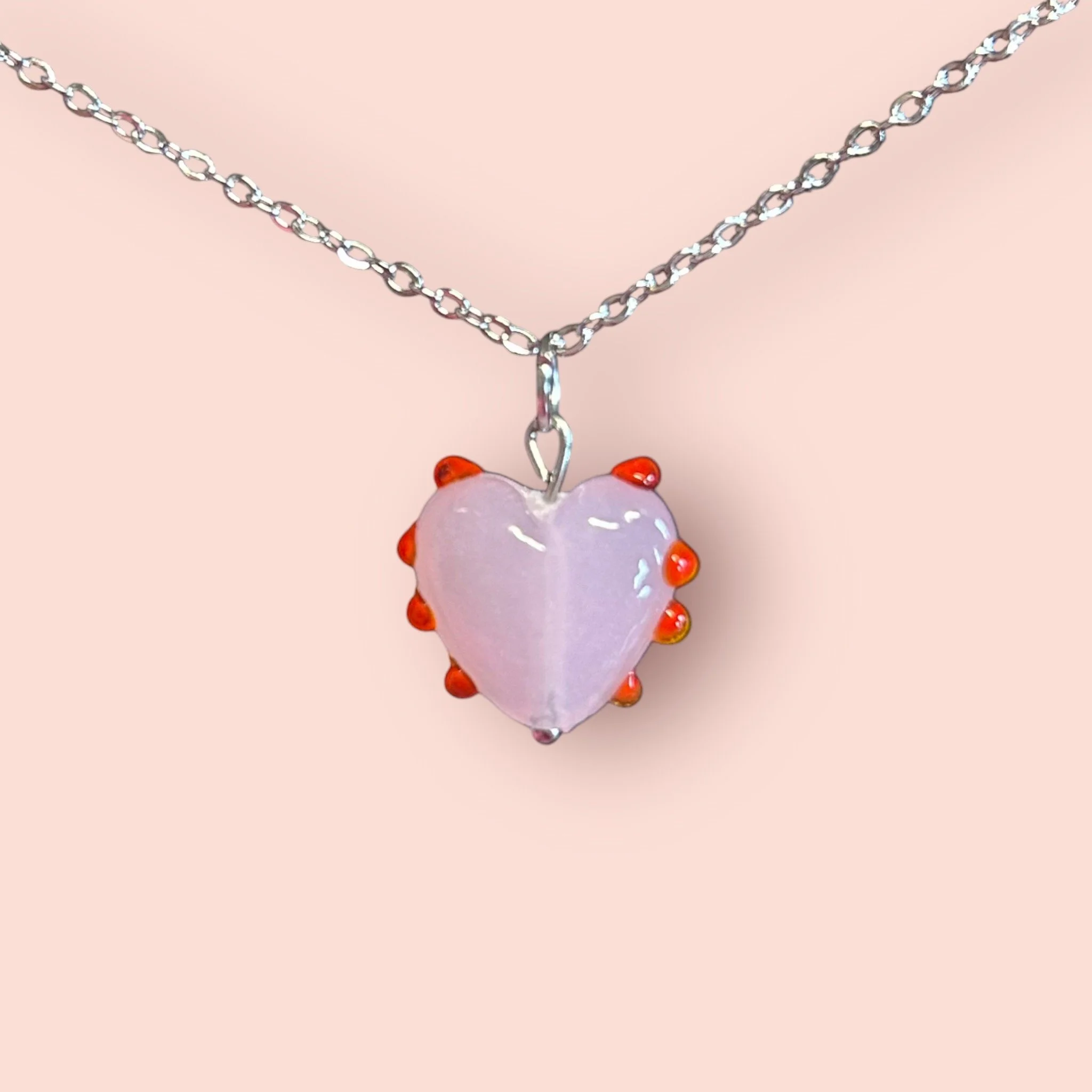 GLASS HEART PENDANT NECKLACE