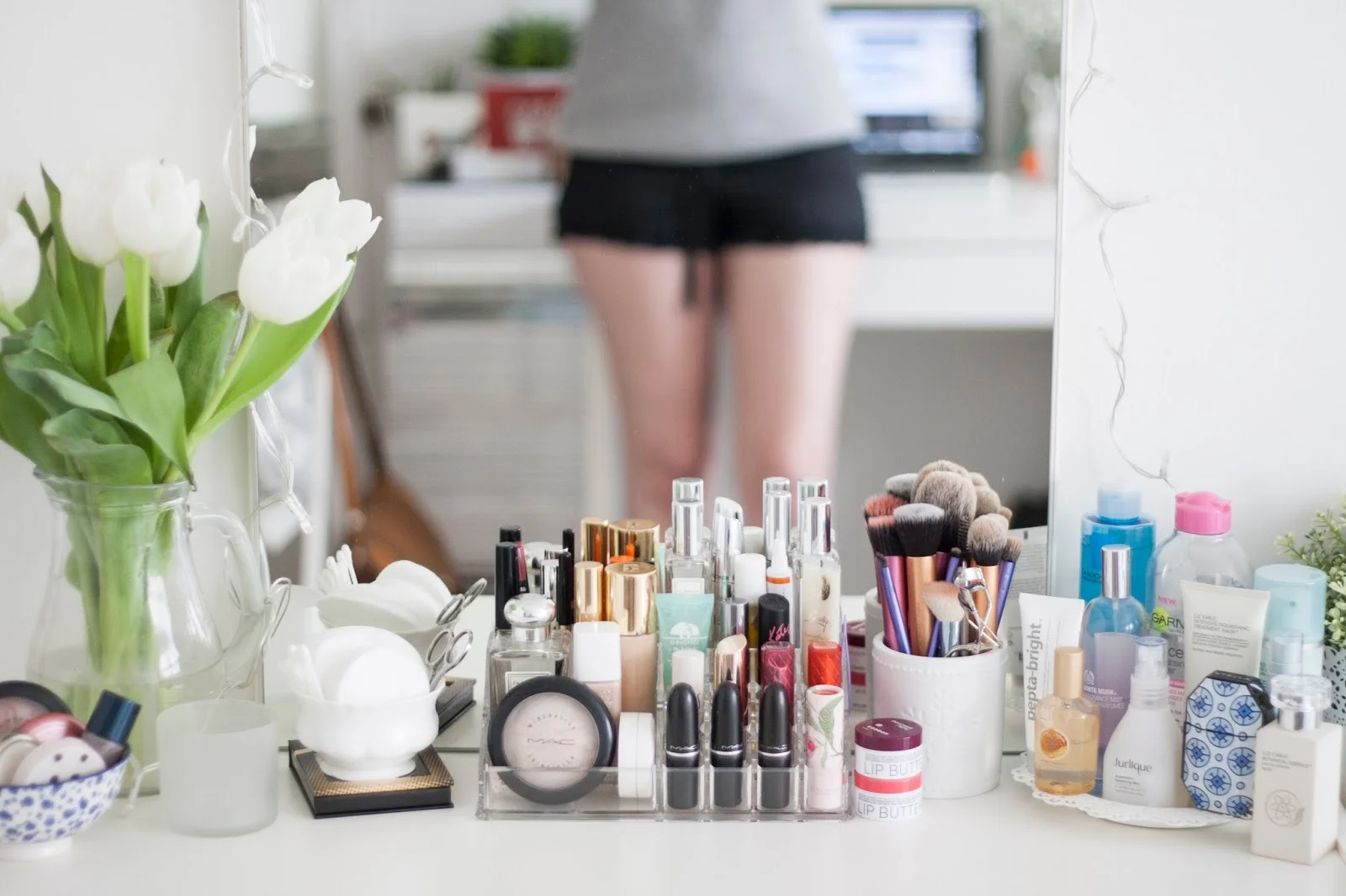 Another acrylic set up 