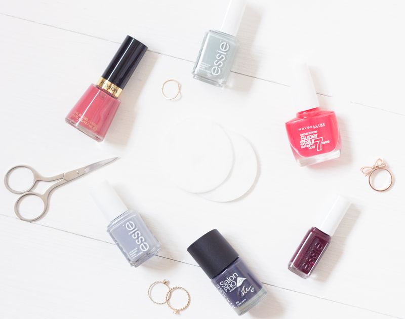 6 Complimentary Nails Colours 