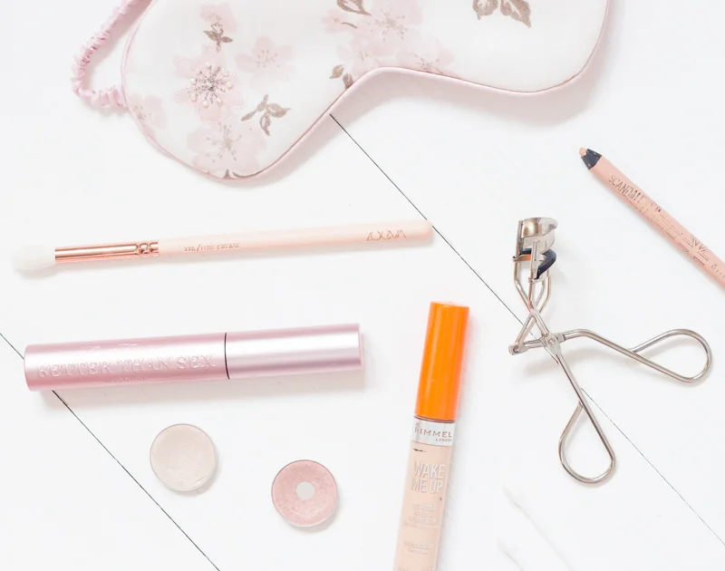 Making Your Eyes Look Bigger & Brighter 