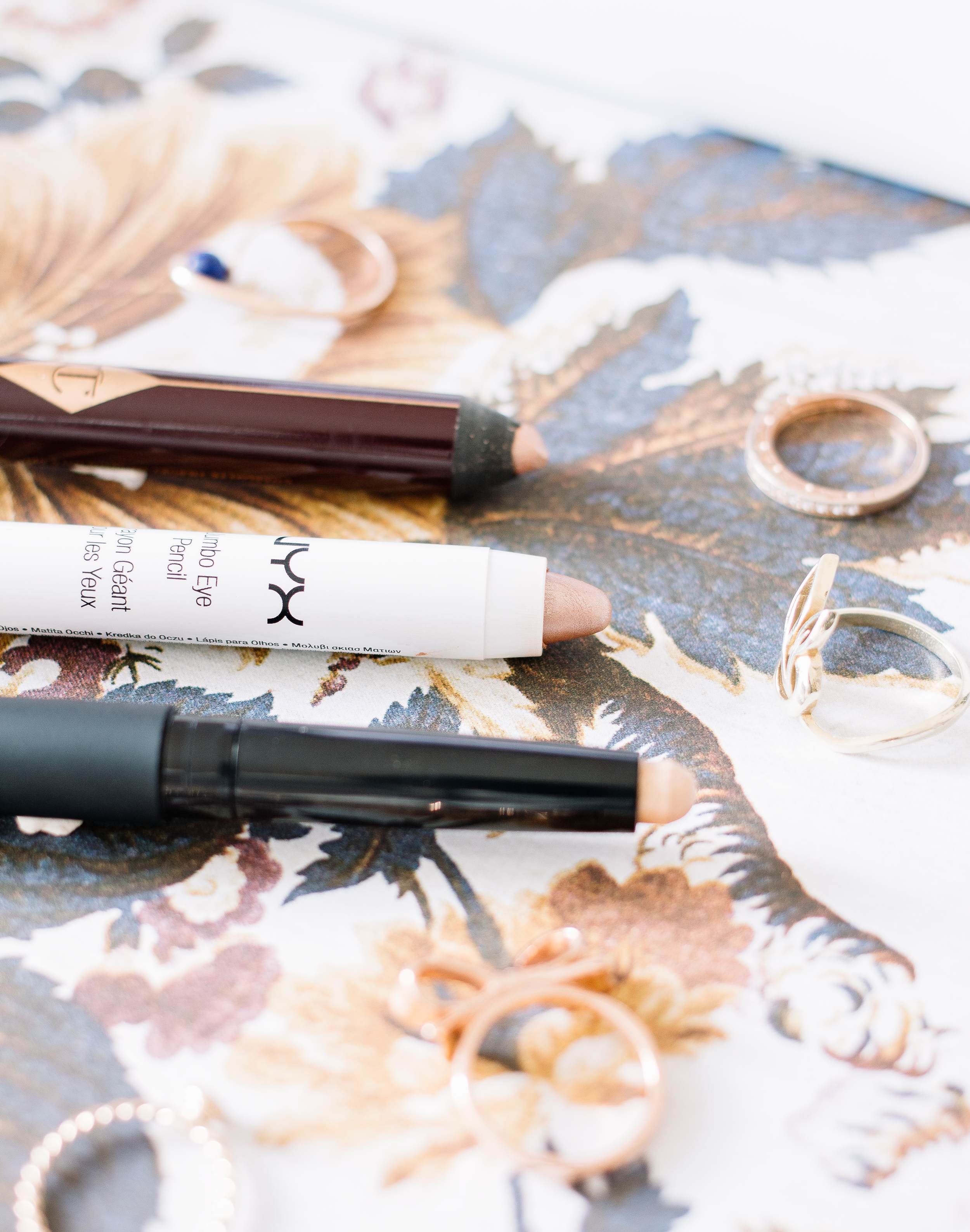 If You Love Eyeshadow But You're Lazy...Meet The Eyeshadow Pencils 