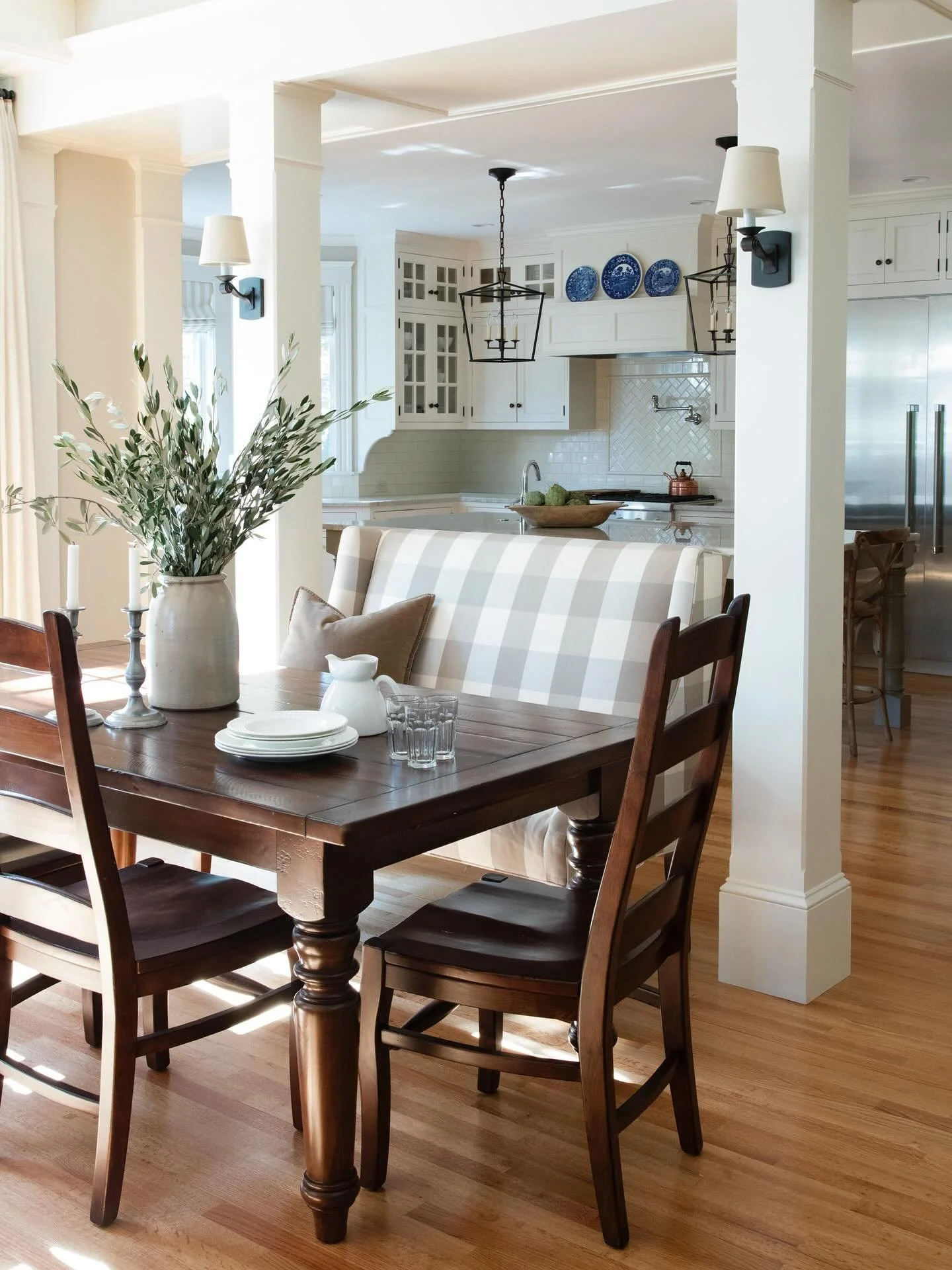 This week marks six months since we moved into Heron Knoll. Time has flown by, and yet in many ways, it already feels like home - perhaps because of everything we have accomplished since moving in. From refinishing floors to adding lighting, painting