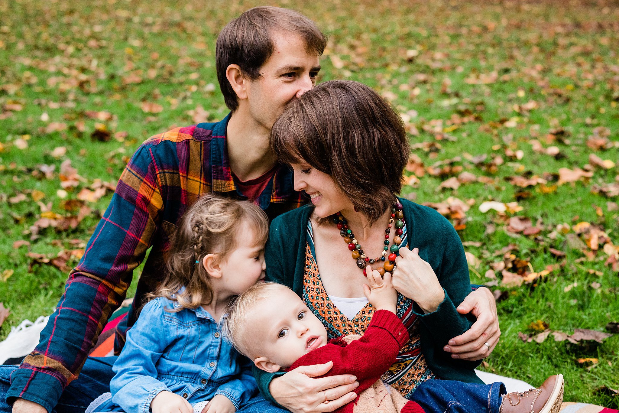 Lancaster PA Family Portrait Photographer, Harrisburg PA Family Portrait Photographer, Lancaster County Central Park Fall Family Photos, Lancaster County Park Family Portraits