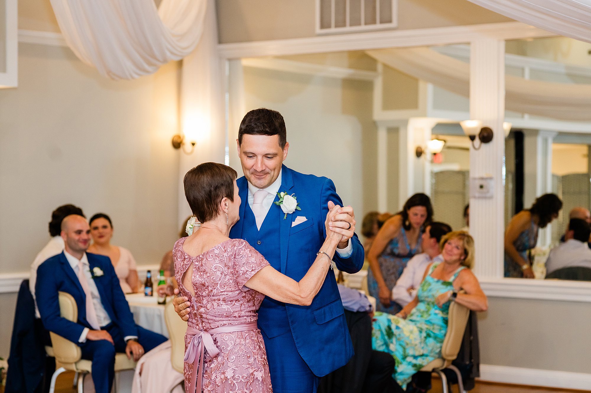 Emily Grace Photo, Mount Joy Wedding Photographer, Cameron Estate Inn Wedding Photos, Cameron Estate Inn Summer Wedding, Elizabethtown PA Wedding Photographer