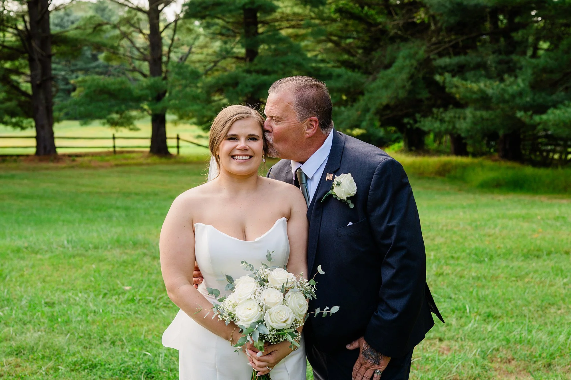 emily grace photo, fall wedding at the manor tavern, the manor tavern Maryland wedding, Maryland wedding photographer, York pa wedding photographer
