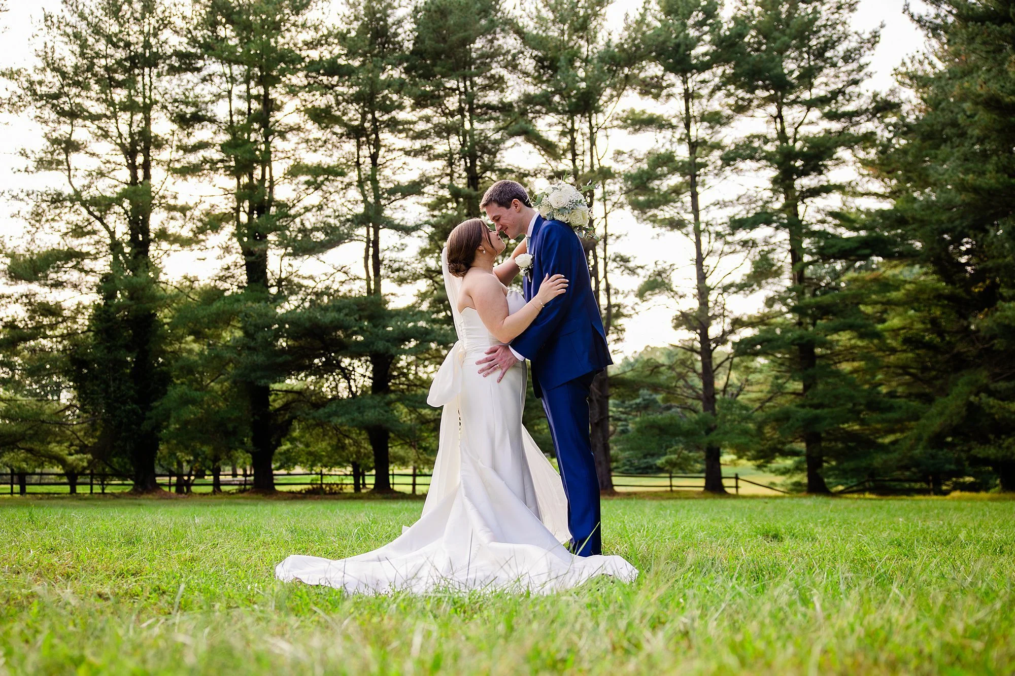 emily grace photo, fall wedding at the manor tavern, the manor tavern Maryland wedding, Maryland wedding photographer, York pa wedding photographer