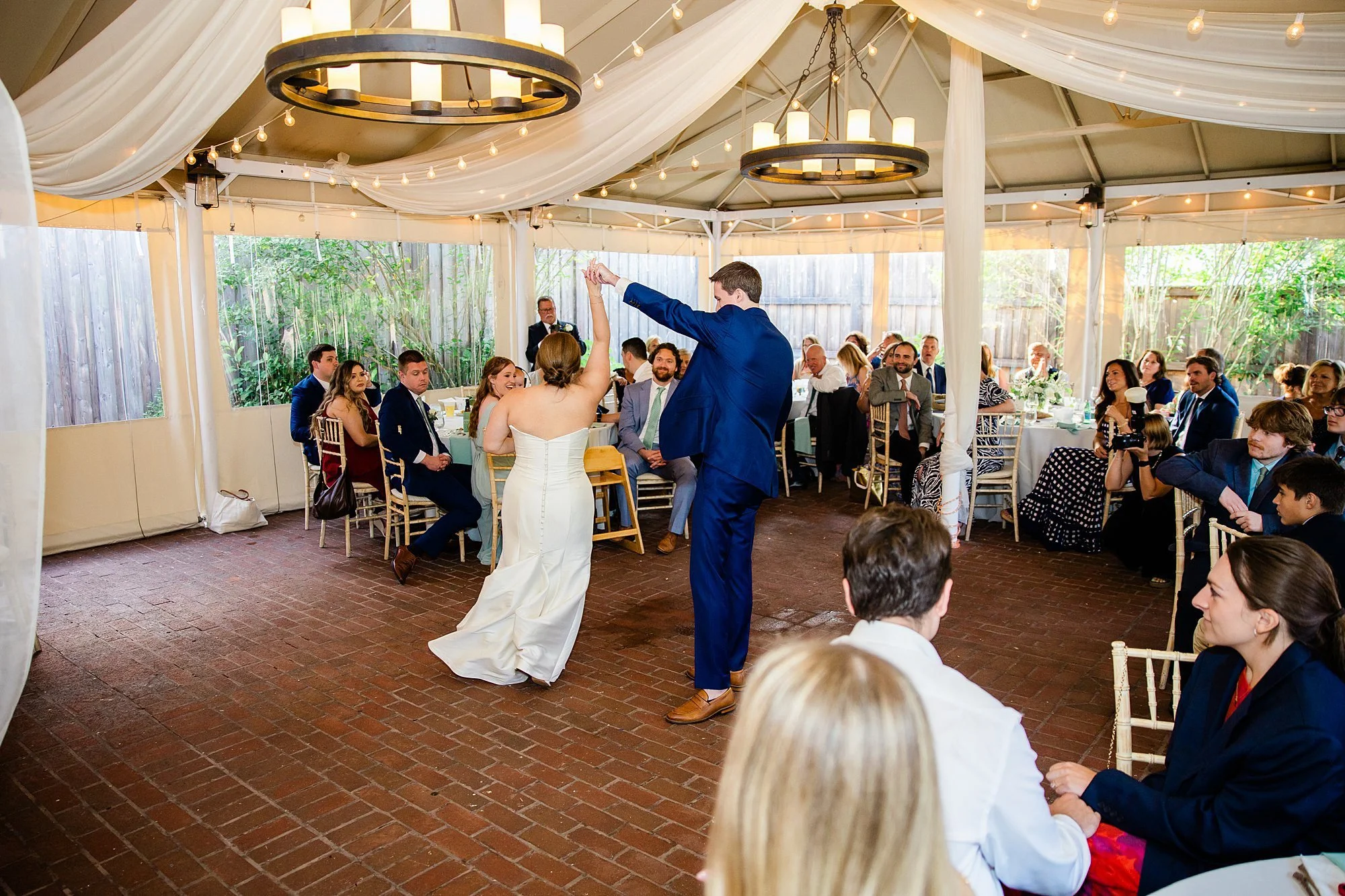 emily grace photo, fall wedding at the manor tavern, the manor tavern Maryland wedding, Maryland wedding photographer, York pa wedding photographer