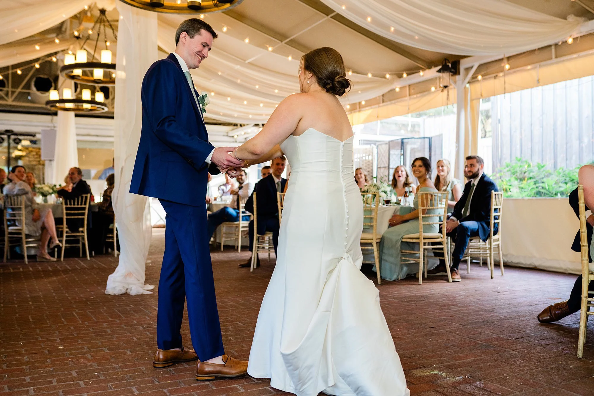 emily grace photo, fall wedding at the manor tavern, the manor tavern Maryland wedding, Maryland wedding photographer, York pa wedding photographer
