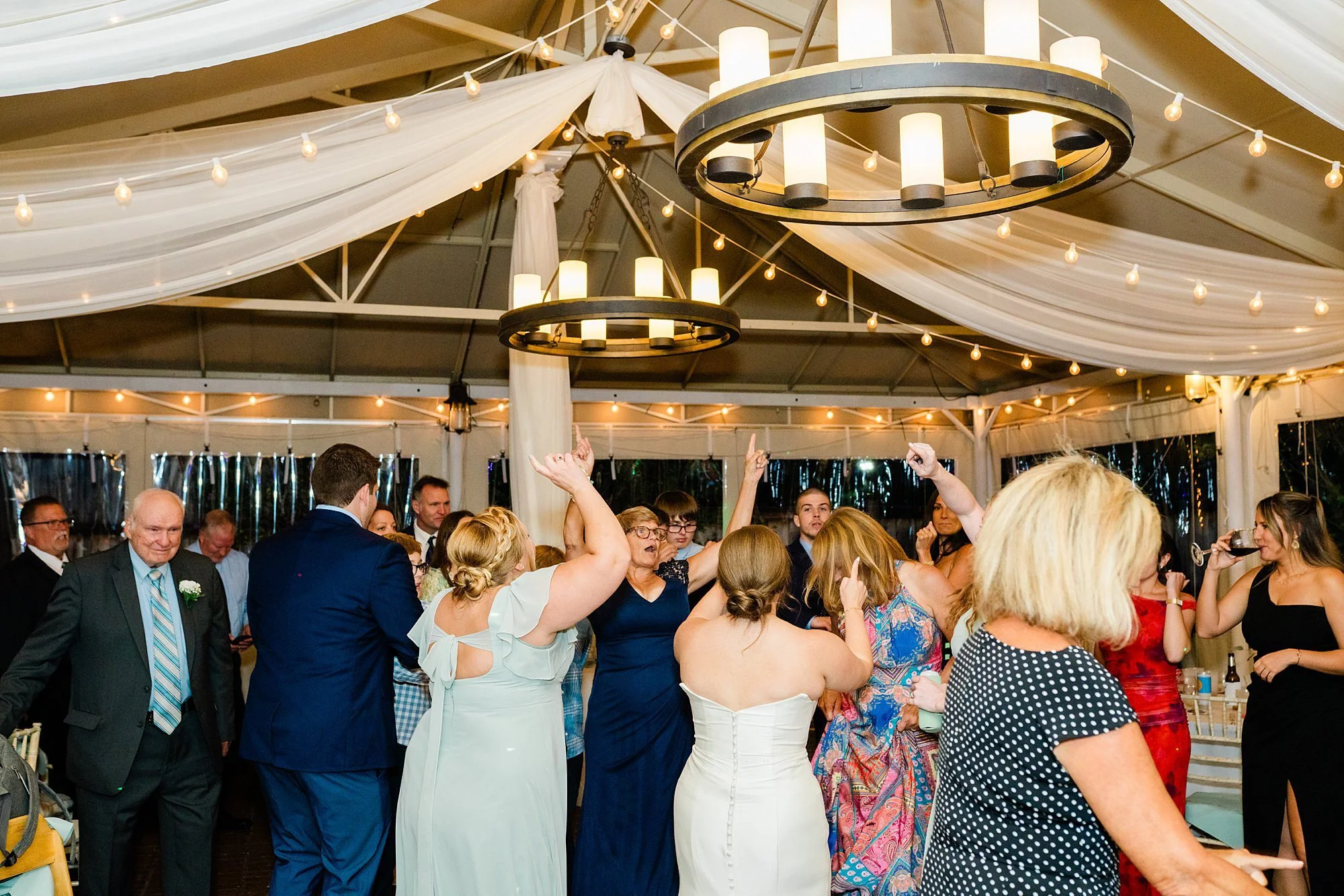 emily grace photo, fall wedding at the manor tavern, the manor tavern Maryland wedding, Maryland wedding photographer, York pa wedding photographer
