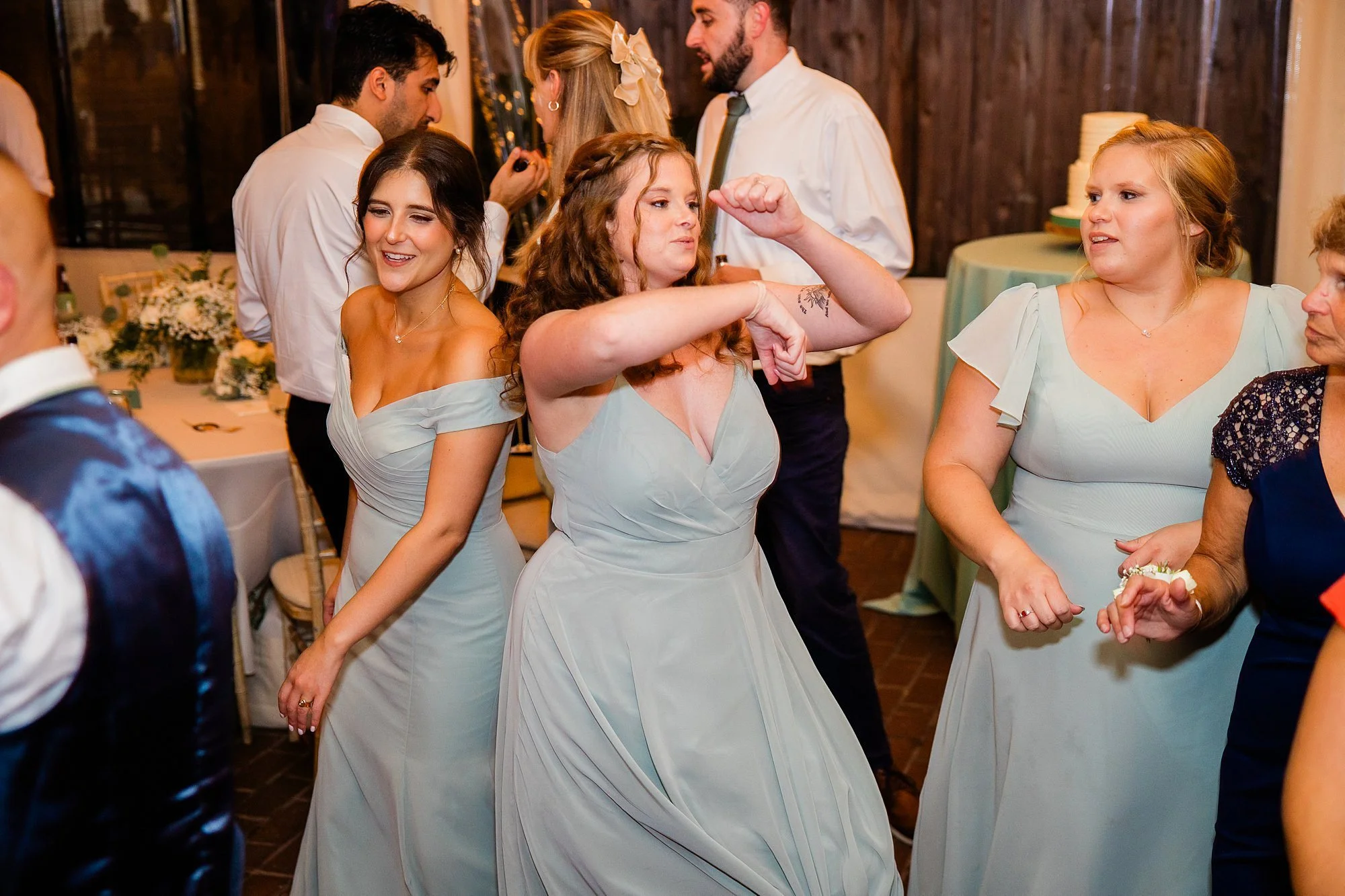 emily grace photo, fall wedding at the manor tavern, the manor tavern Maryland wedding, Maryland wedding photographer, York pa wedding photographer