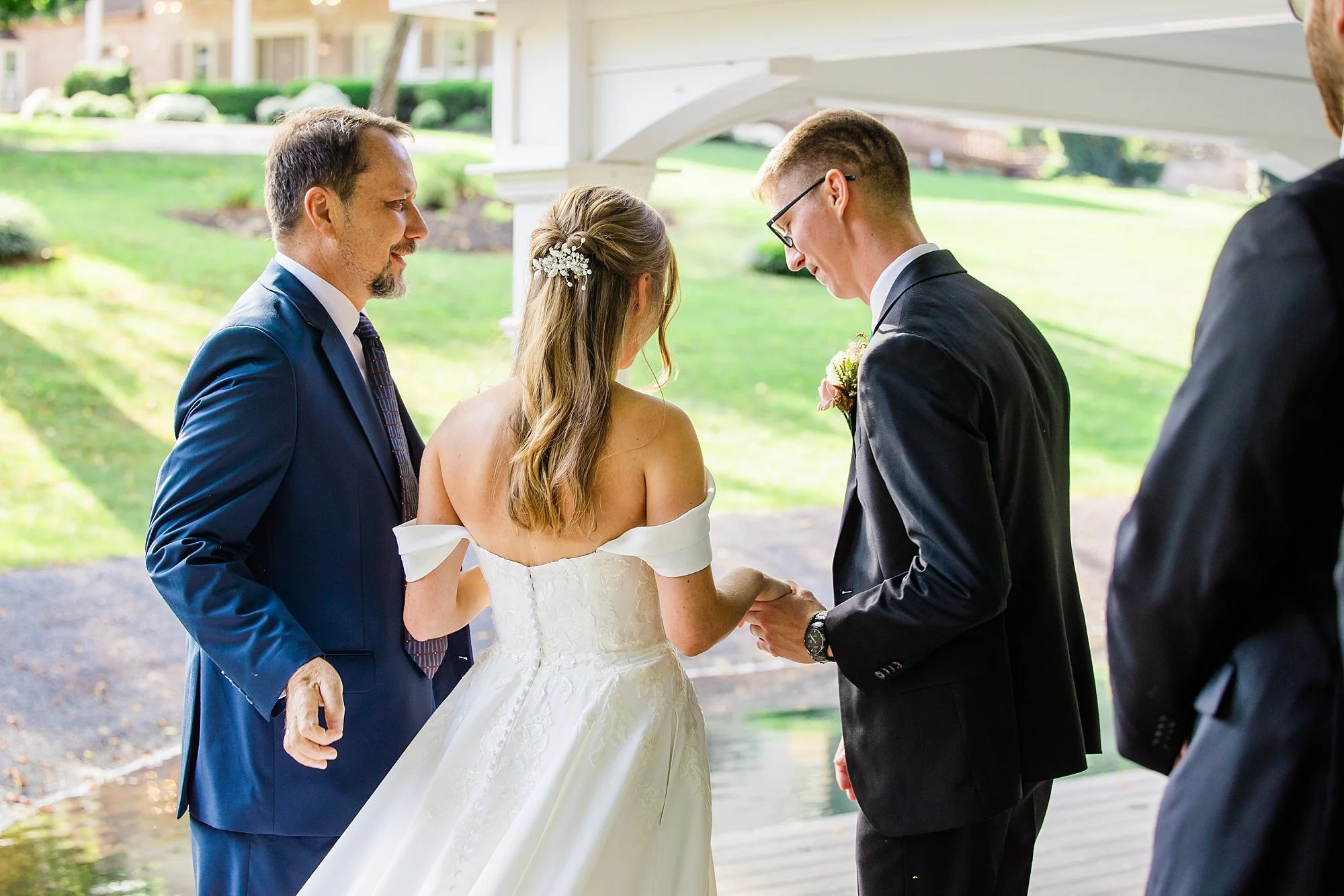 Emily Grace Photo, fall wedding at weddings on memory lane, weddings on memory lane photos, Hershey pa wedding photographer, weddings on memory lane wedding photographer