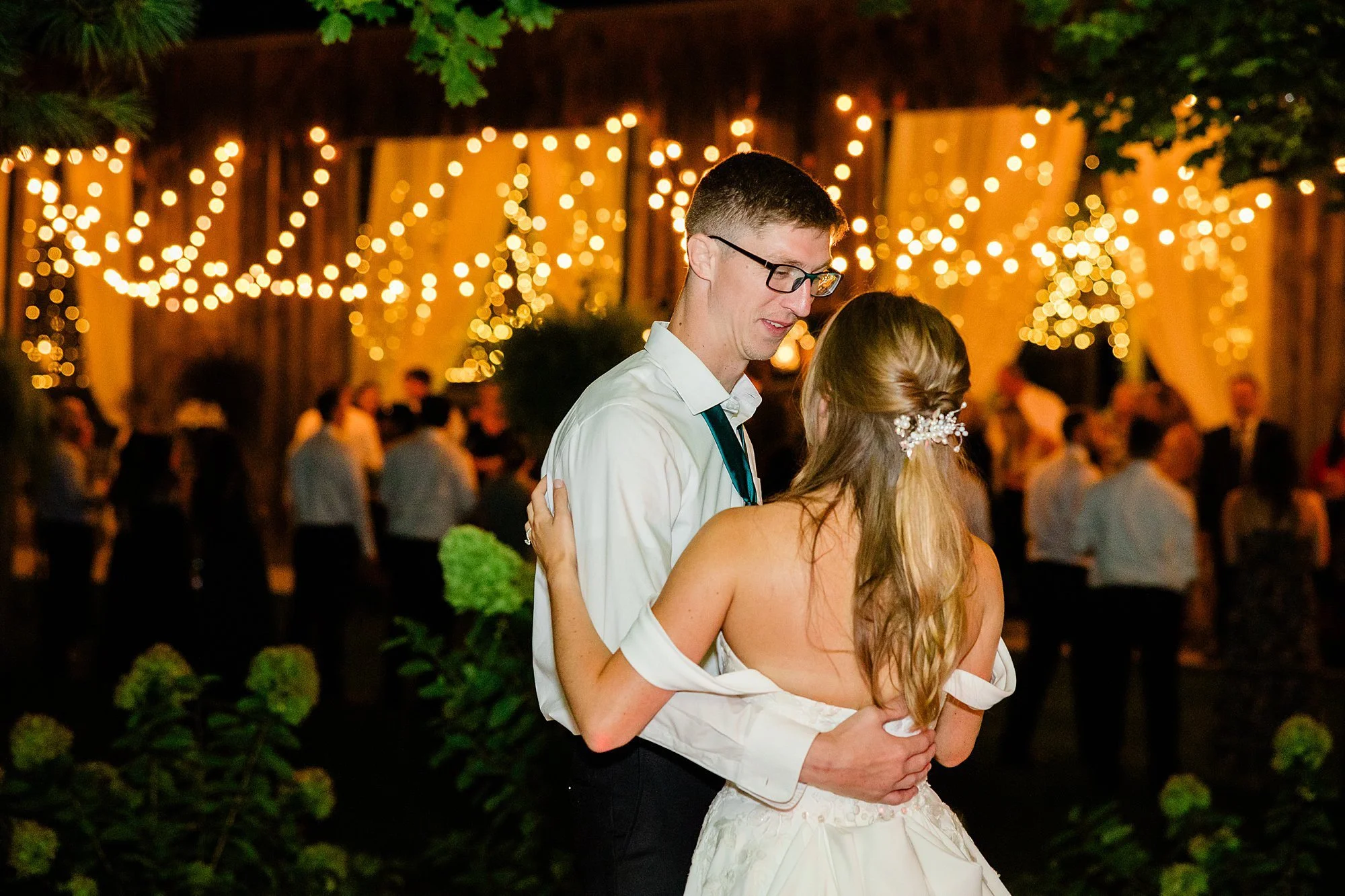 Emily Grace Photo, fall wedding at weddings on memory lane, weddings on memory lane photos, Hershey pa wedding photographer, weddings on memory lane wedding photographer