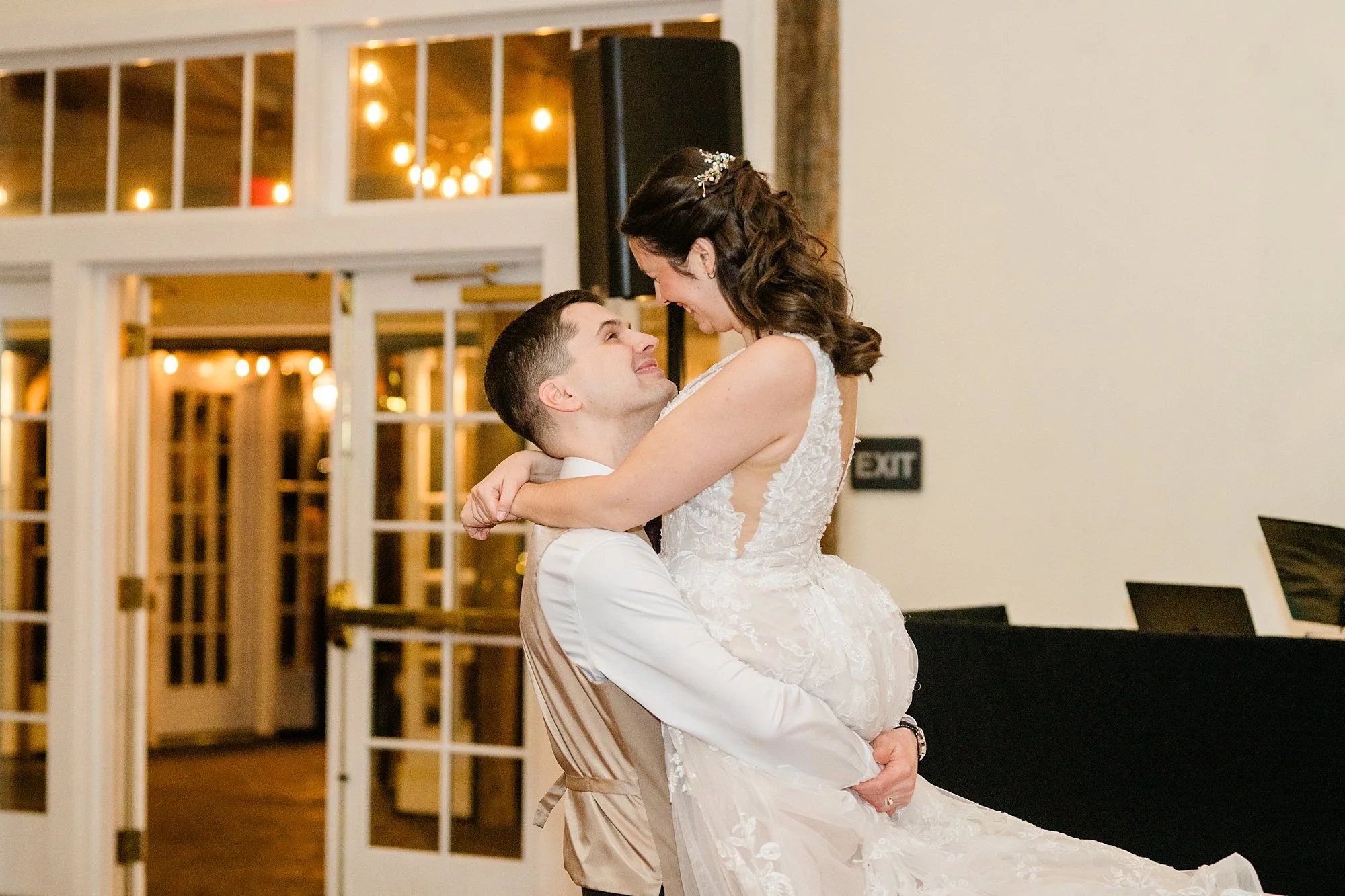Emily Grace Photo, Riverdale Manor Lancaster PA, Riverdale Manor winter wedding, Riverdale Manor wedding photos, Lancaster PA wedding photographer